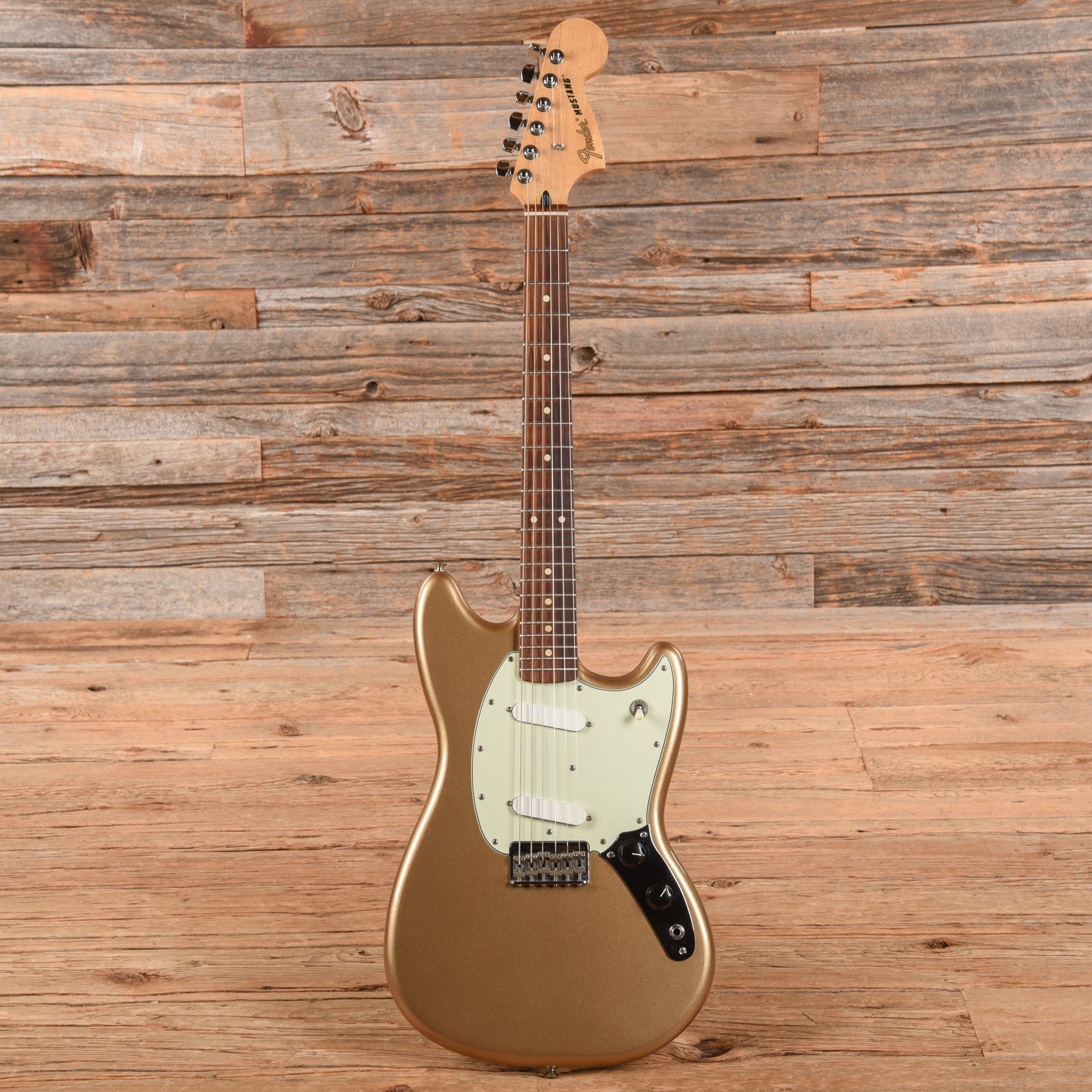 Fender Player Mustang Shoreline Gold 2019 – Chicago Music Exchange