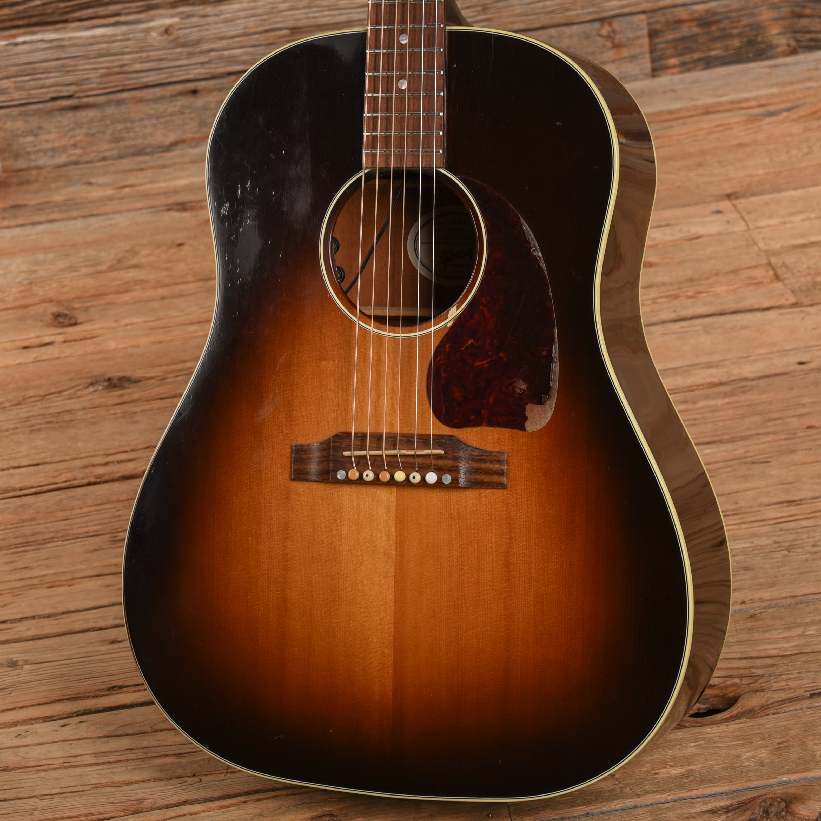Gibson J-45 Standard Sunburst 2016