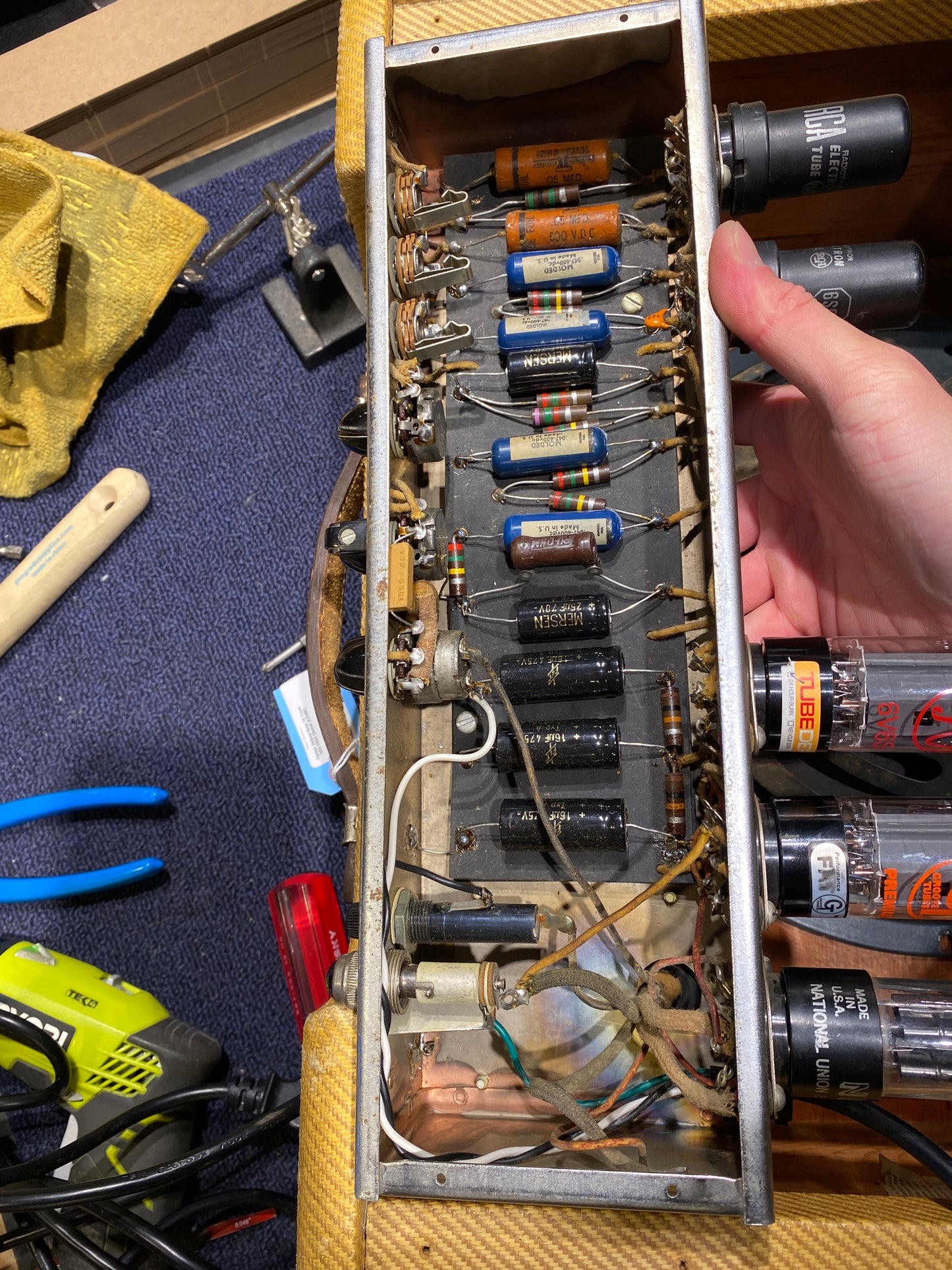 Fender Deluxe Amp TV Front 5A3  1950