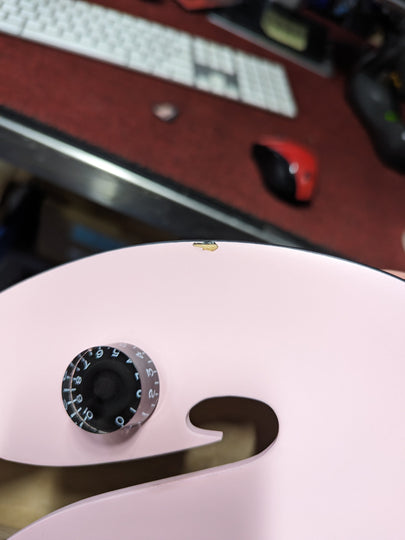 Fender Artist Tom DeLonge Starcaster Satin Shell Pink