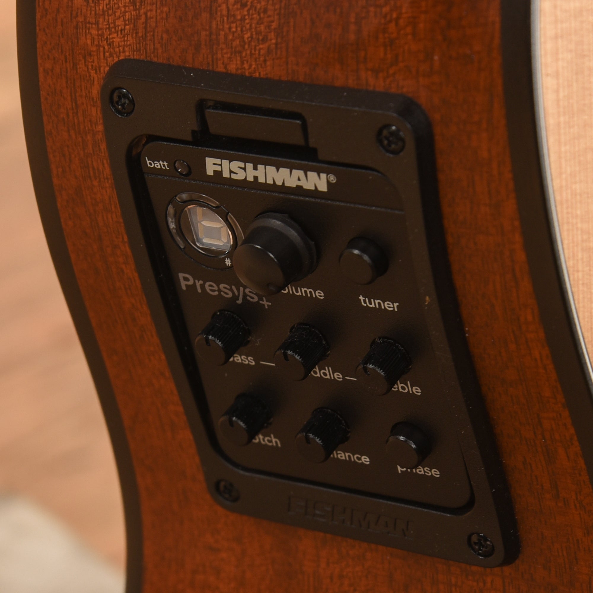 Martin OMC-1E Natural 2010