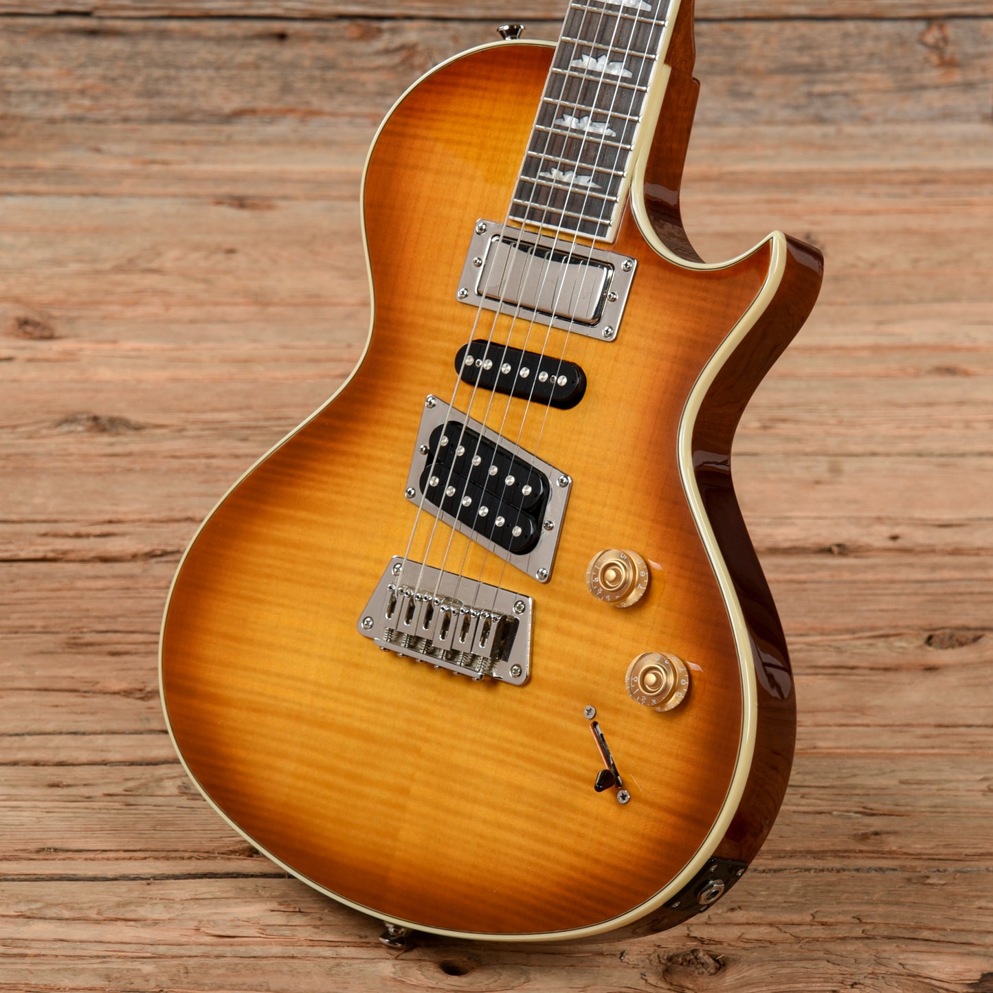 Epiphone Nighthawk Custom Reissue Honey Burst