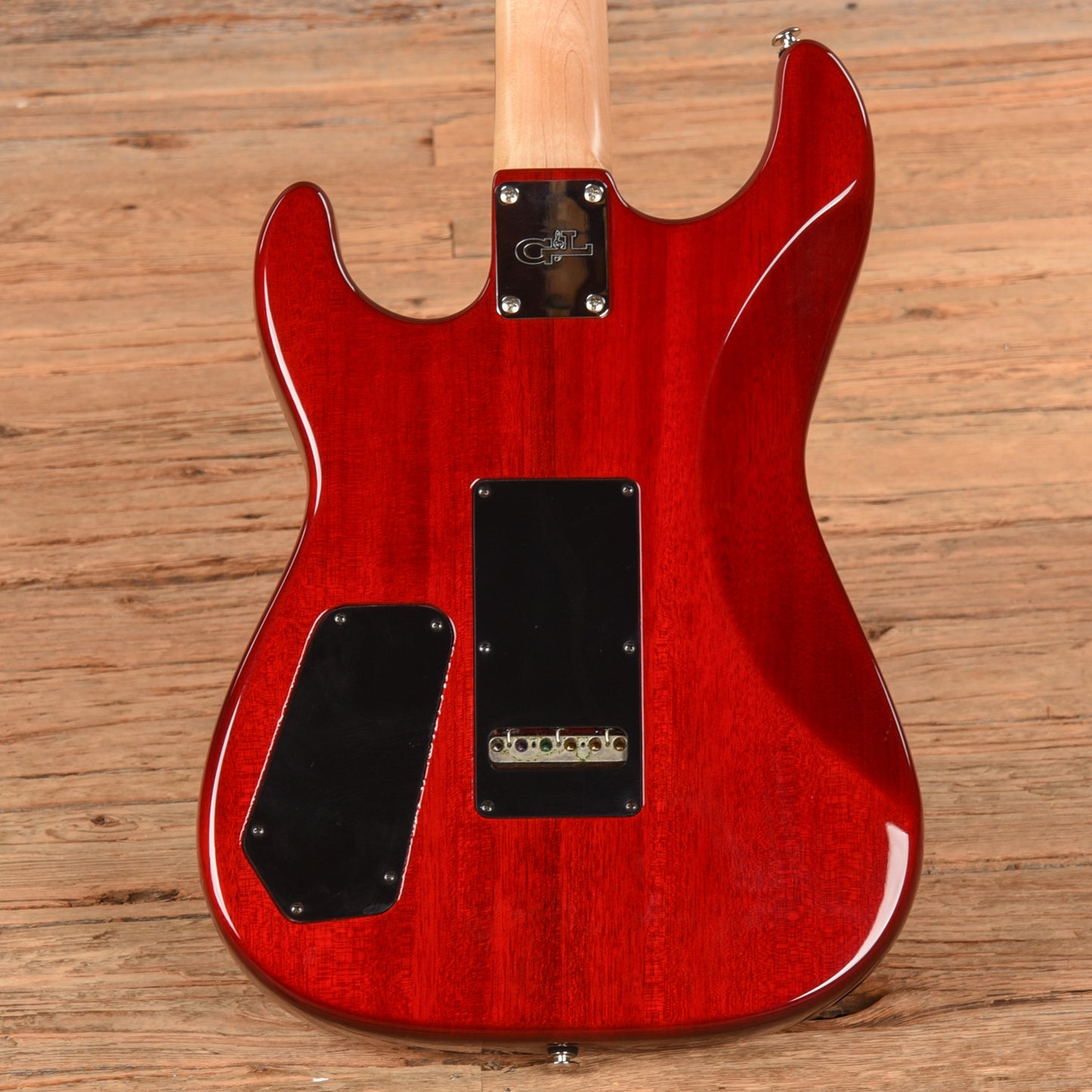 G&L S-500 Deluxe Cherry Sunburst 2013