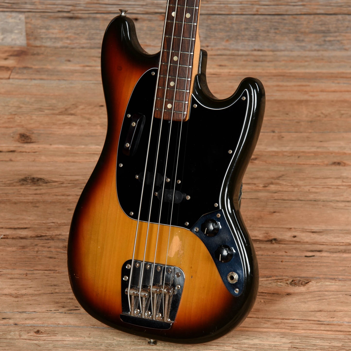 Fender Mustang Bass Sunburst 1974