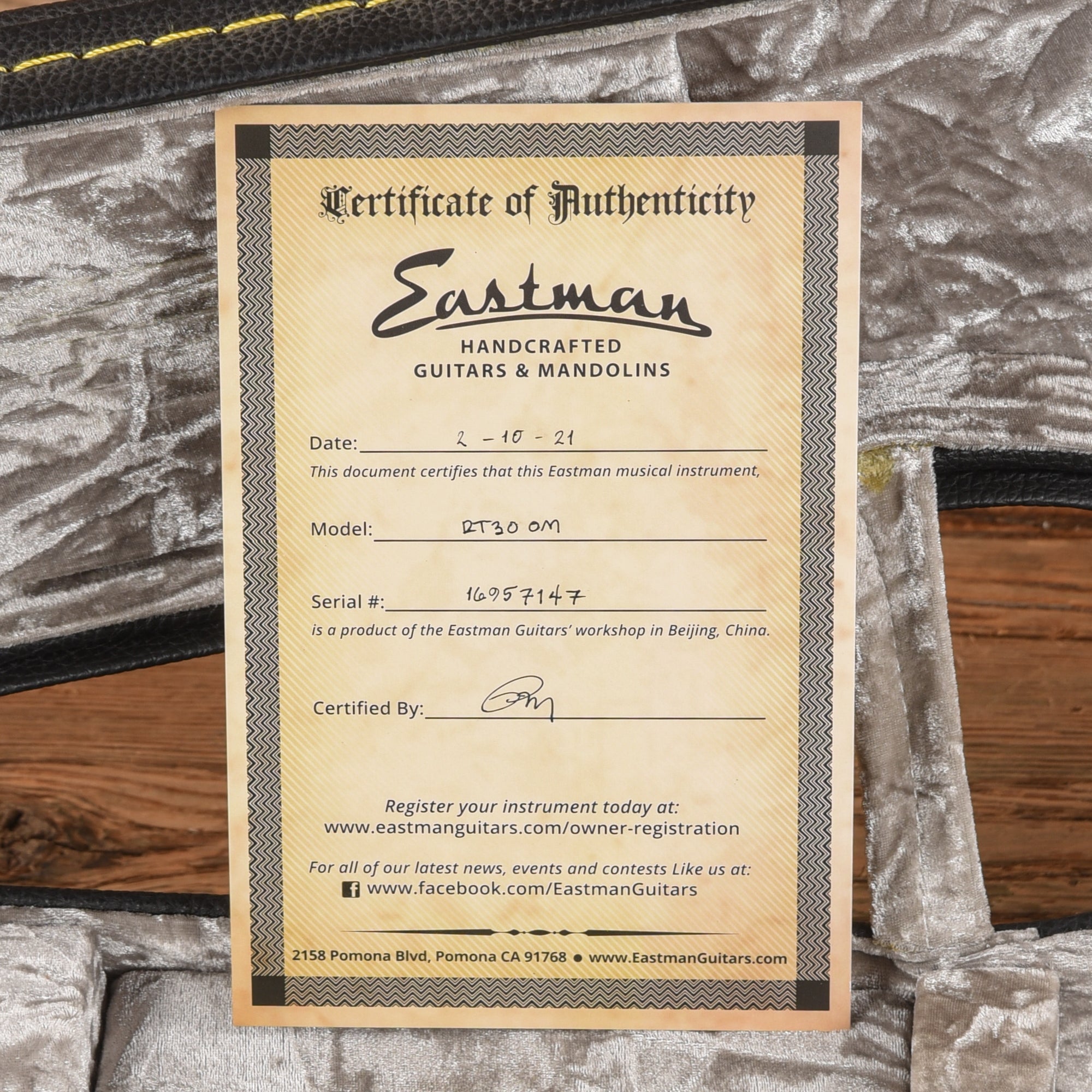 Eastman DT30OM Natural