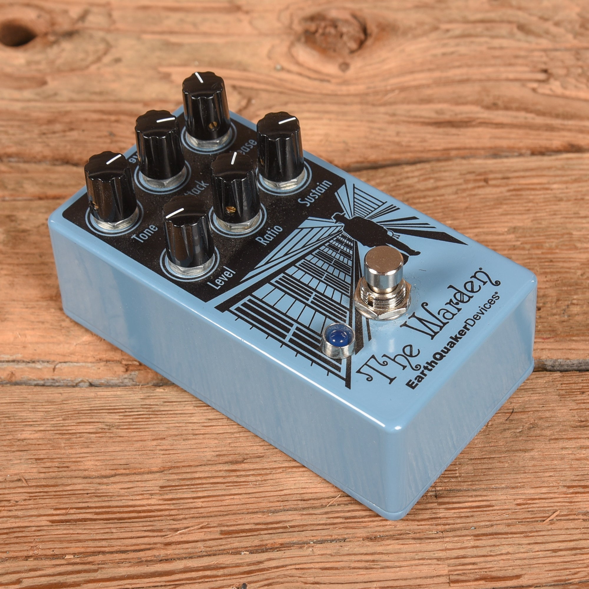 Earthquaker Devices The Warden Optical Compressor – Chicago Music