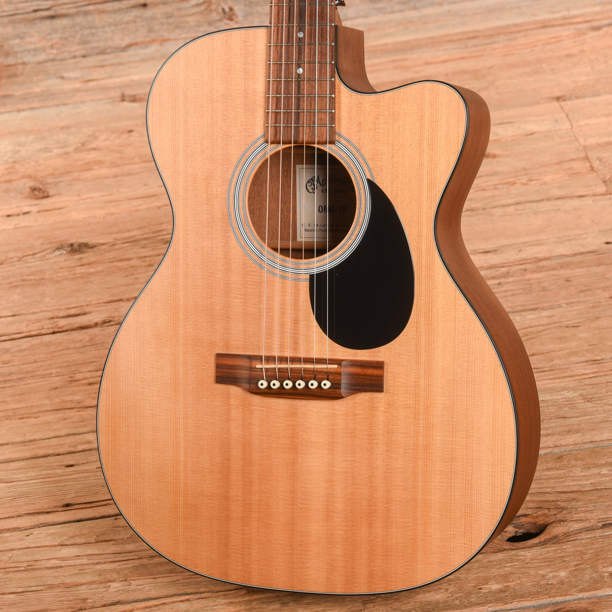 Martin OMC-1E Natural 2010