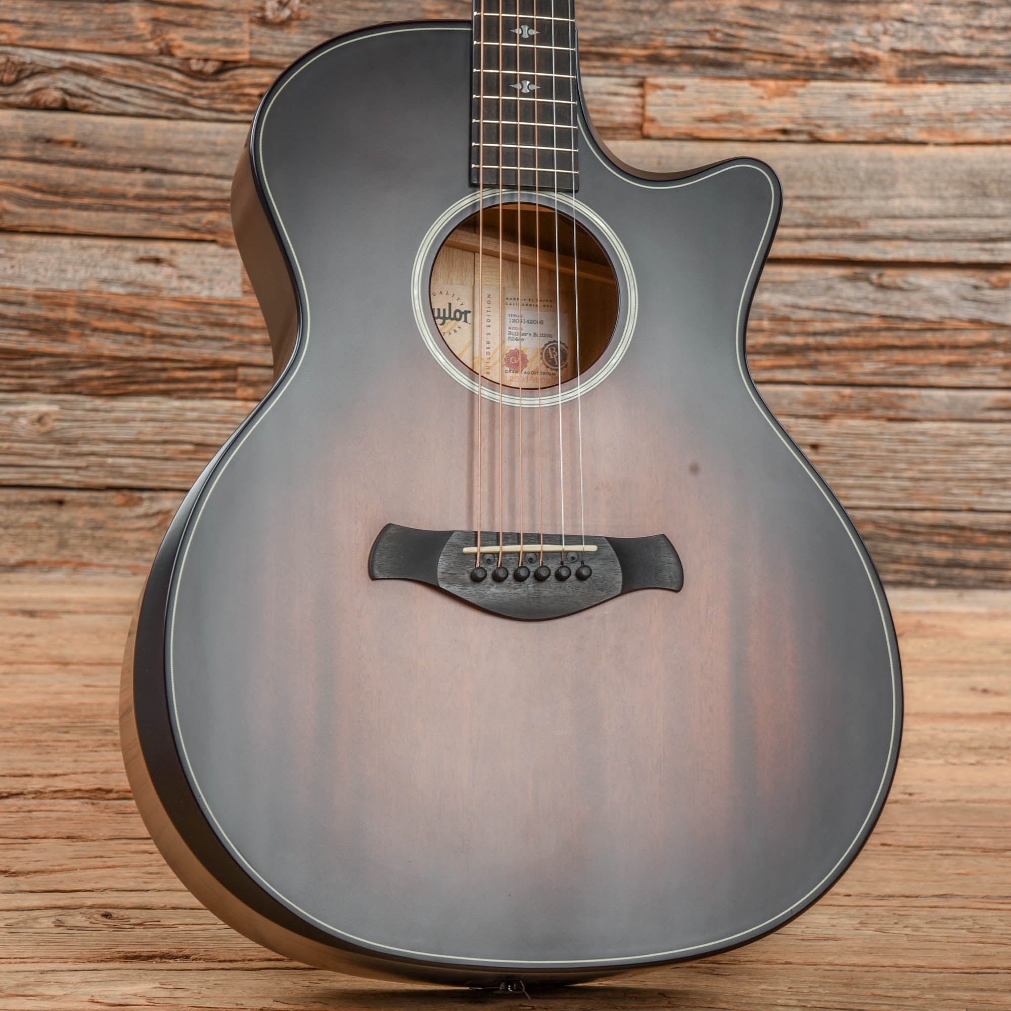 Taylor Builders Edition 324ce Sunburst 2022
