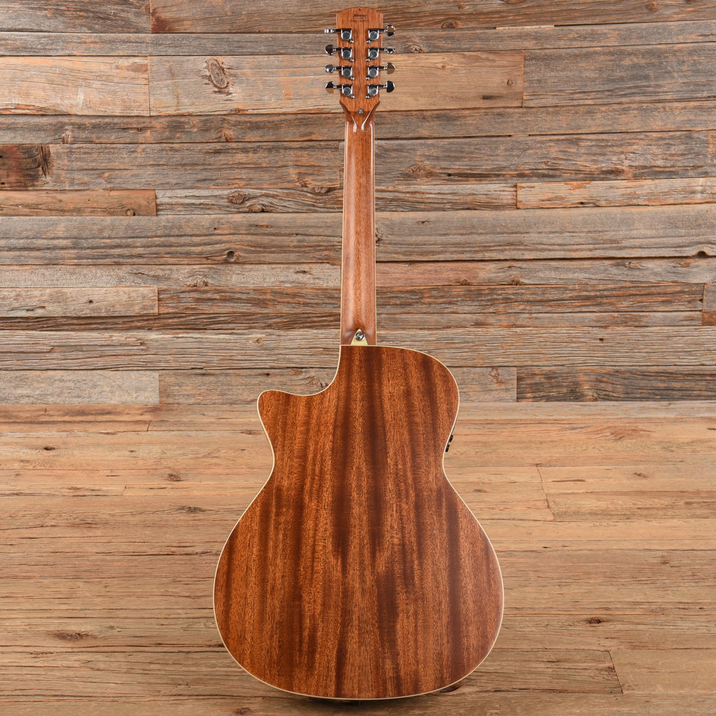 Alvarez AG60ce Artist 8-String Grand Auditorium Solid A+ Sitka Spruce/African Mahogany Shadowburst