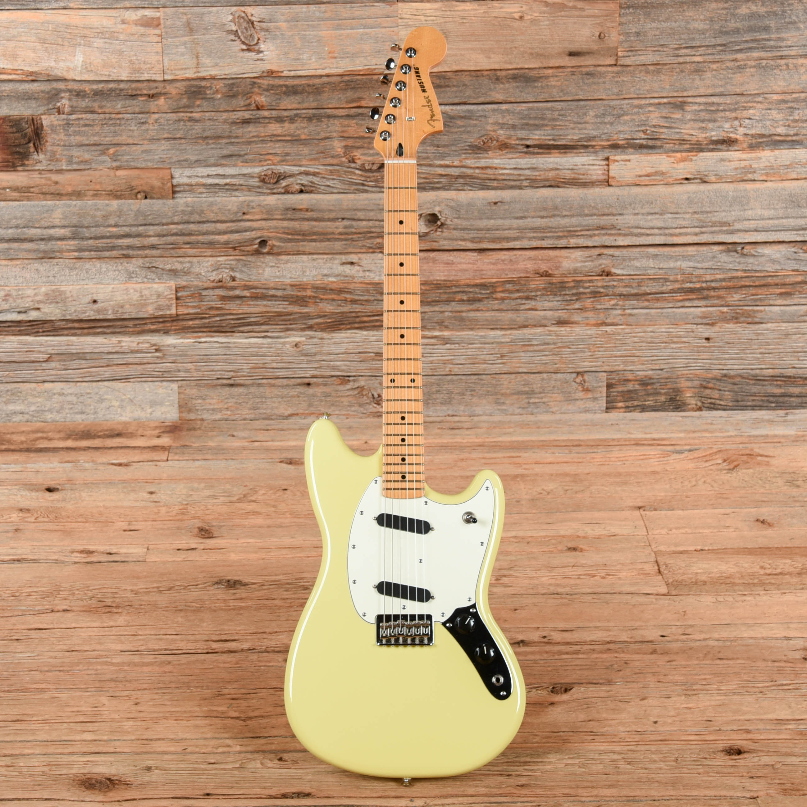 Fender Player II Mustang Hialeah Yellow 2024