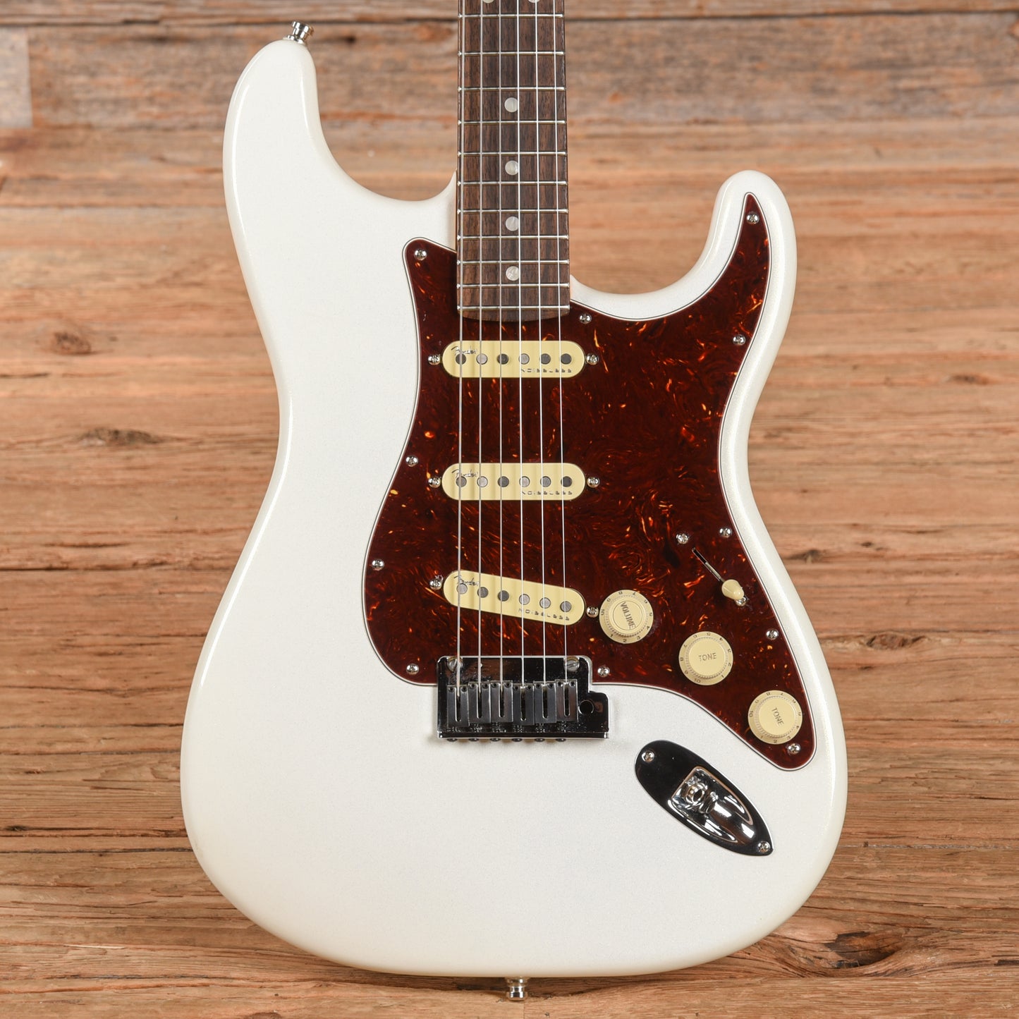 Fender American Ultra Stratocaster Arctic Pearl 2022