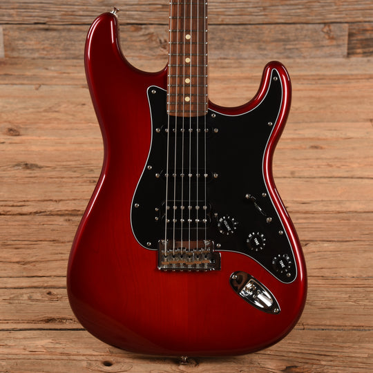 Fender Special Edition Player Stratocaster HSS Candy Red Burst 2019