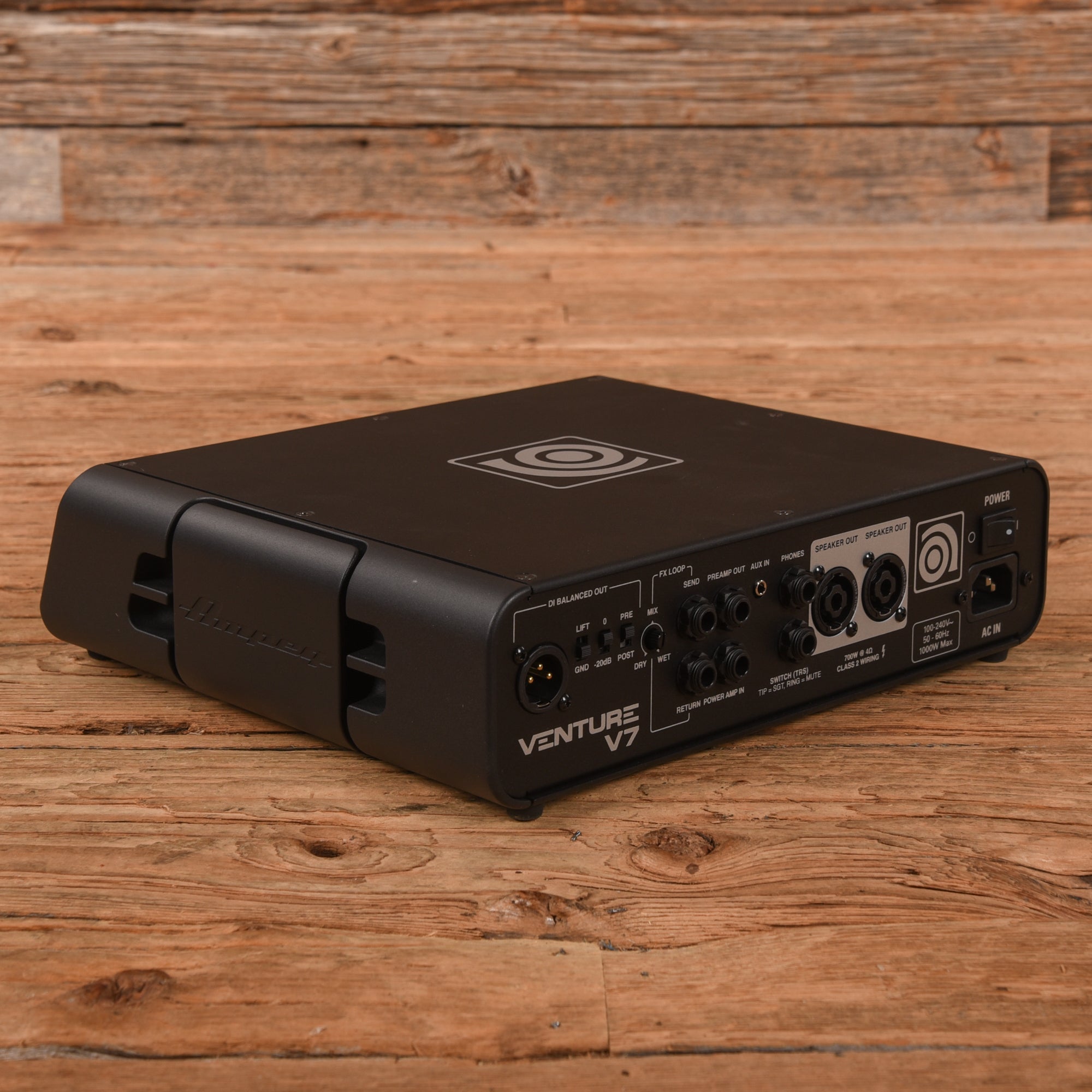 Ampeg Venture V7 700W Bass Amp Head