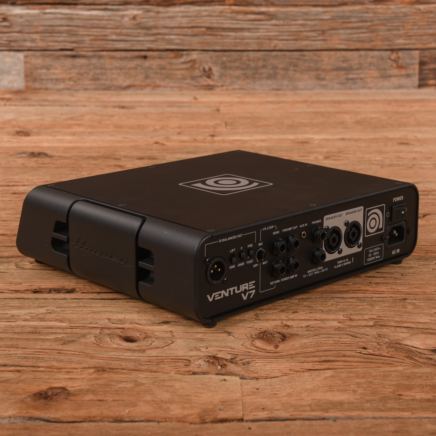 Ampeg Venture V7 700W Bass Amp Head