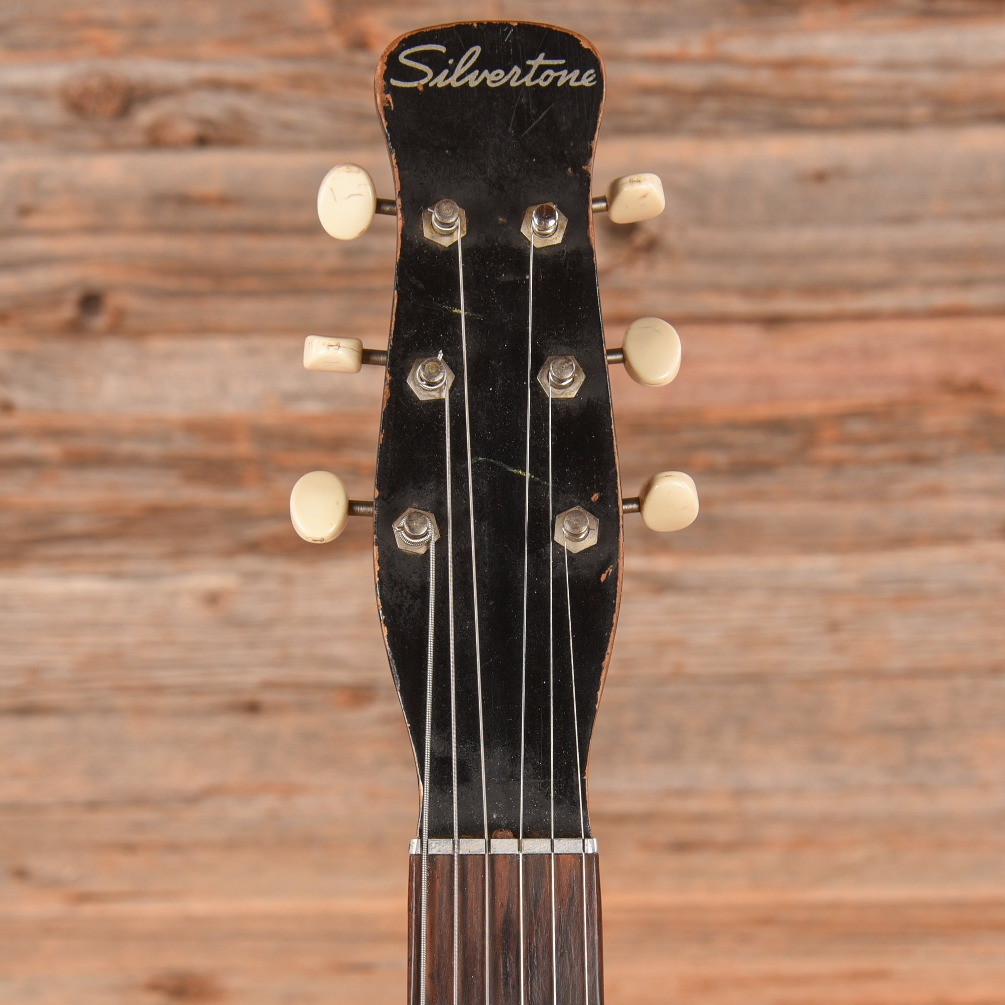 Silvertone Peanut Body Black 1960s