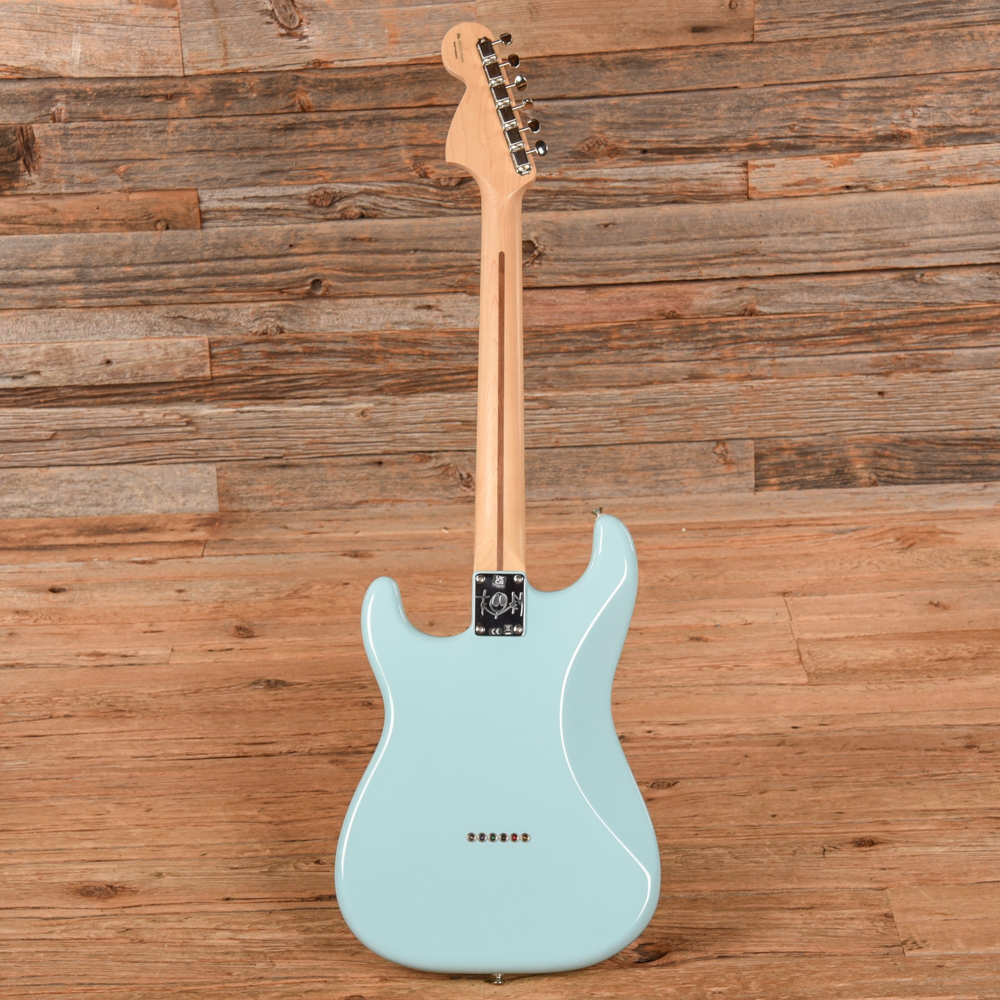 Fender Limited Edition Tom Delonge Stratocaster Sonic Blue 2023