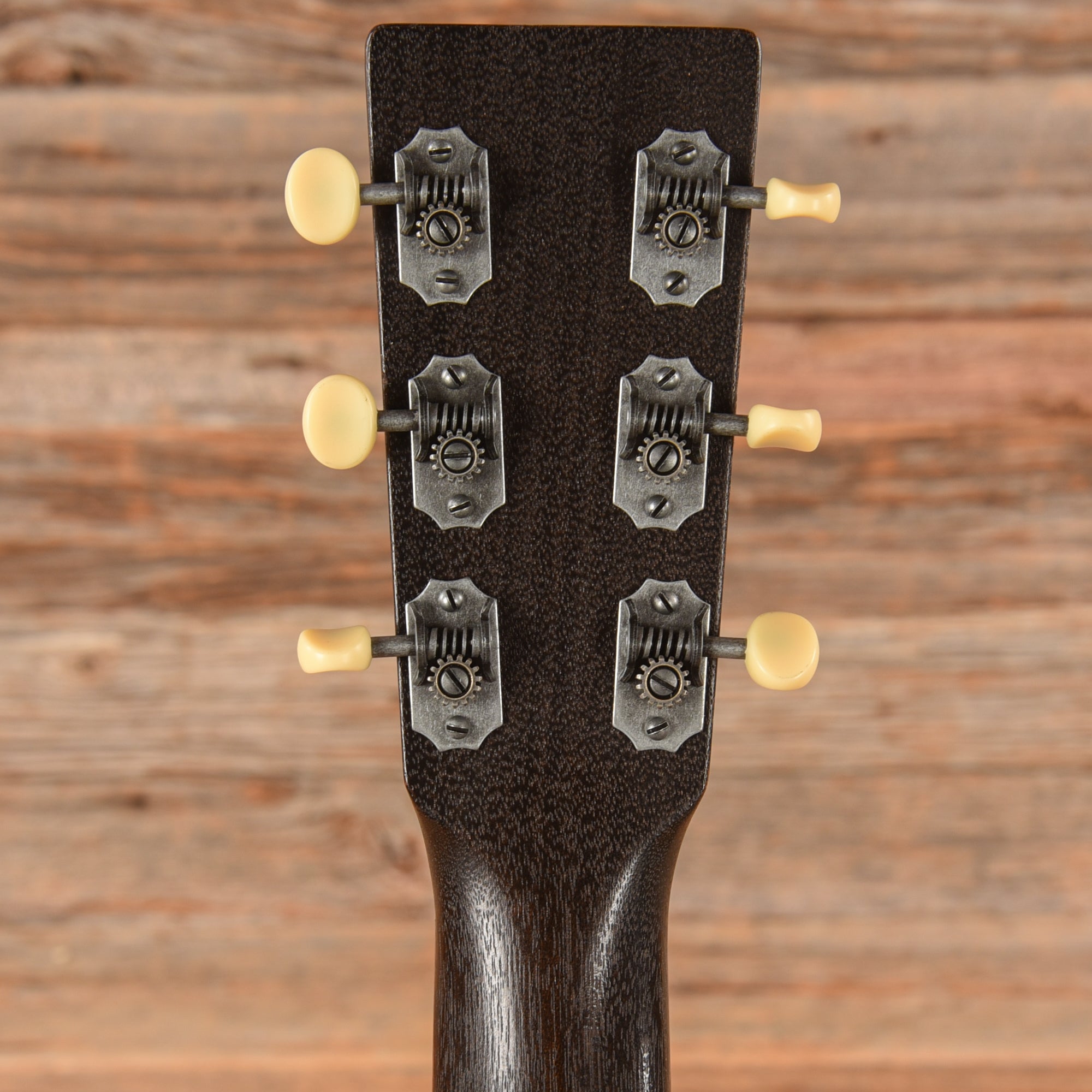 Martin 000-17 Black Smoke