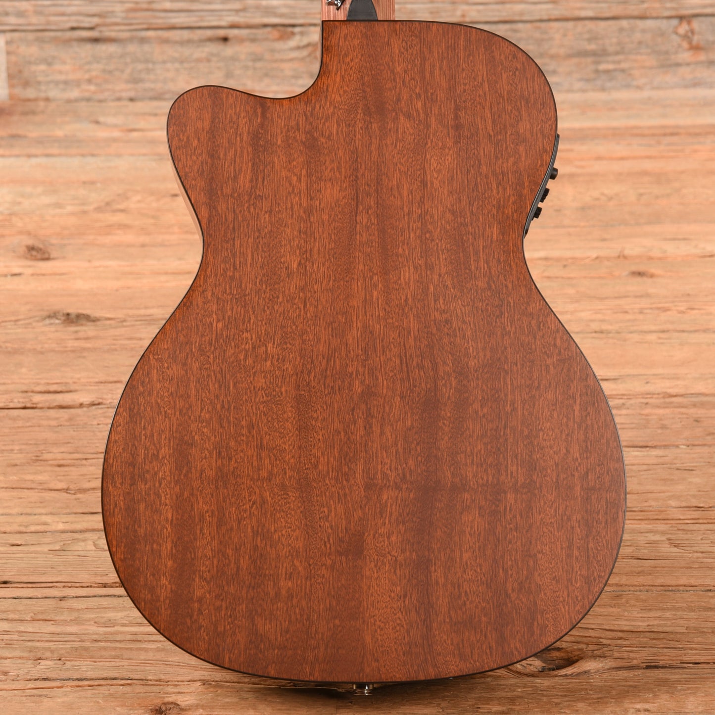 Martin OMC-1E Natural 2010