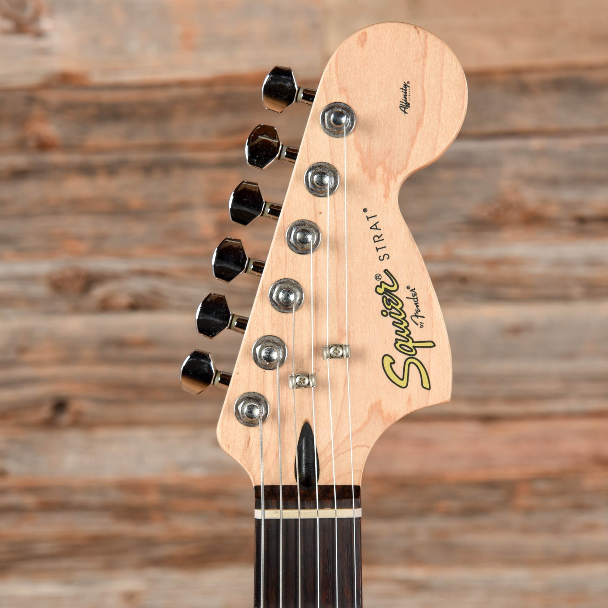 Squier Affinity Series Stratocaster HSS Sunburst 2012