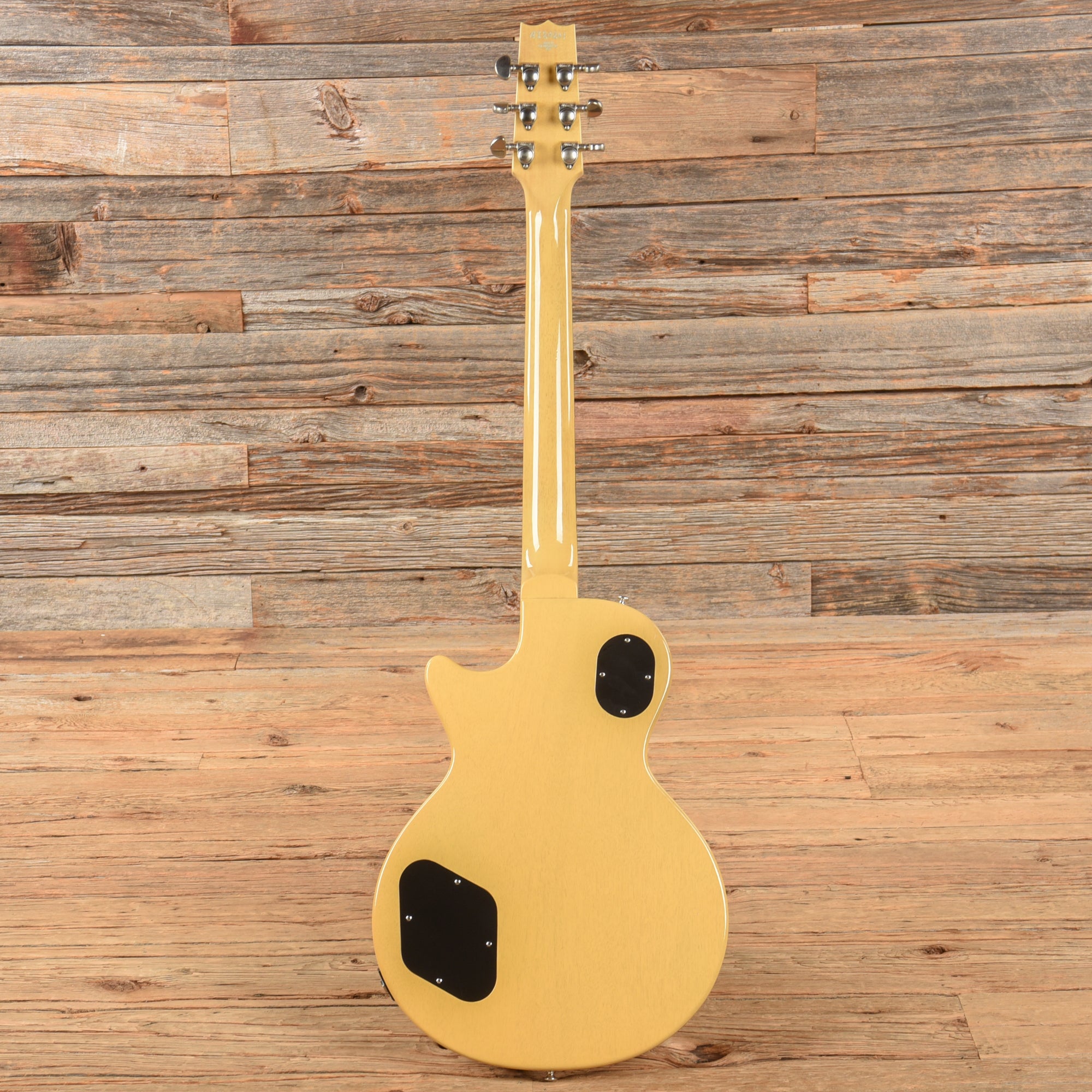 Heritage Standard Series H-137 TV Yellow 2018