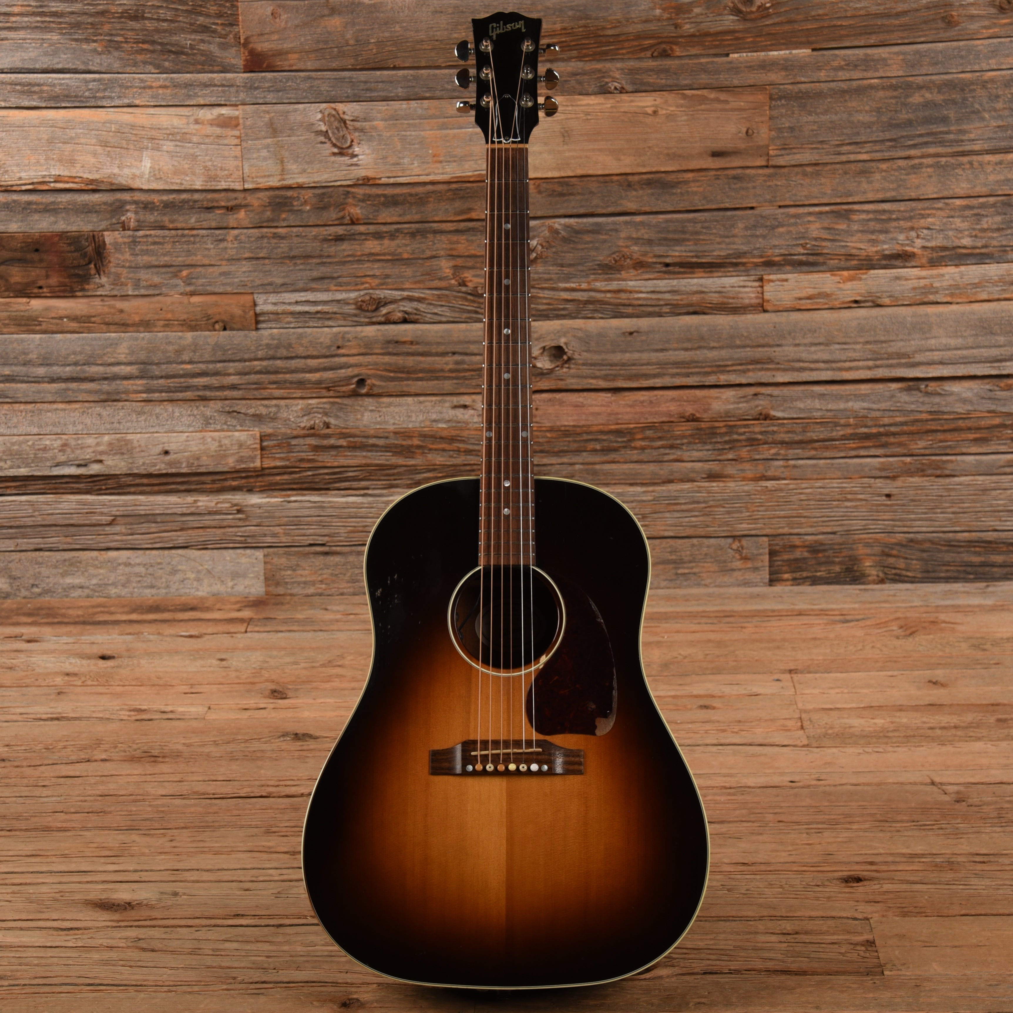 Gibson J-45 Standard Sunburst 2016