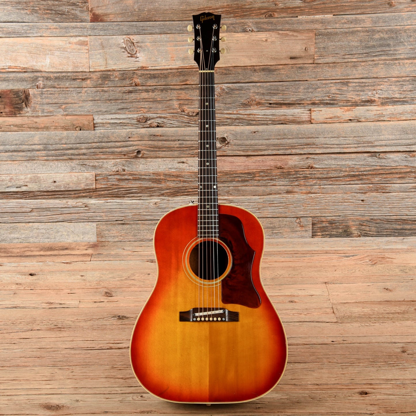 Gibson J-45 Cherry Sunburst 1966