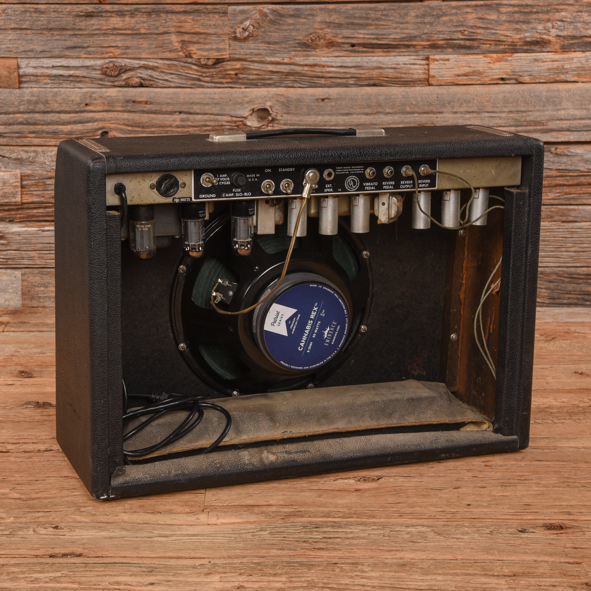 Fender Deluxe Reverb 2-Channel 22-Watt 1x12