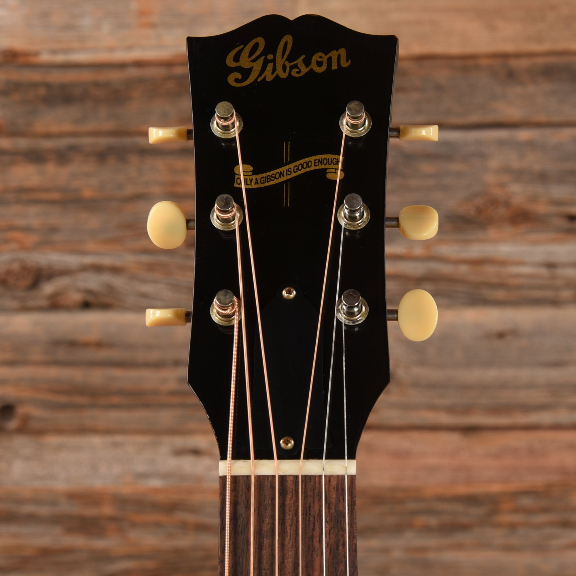 Gibson Custom Murphy Lab '42 Banner J-45 Reissue Light Aged Sunburst 2023