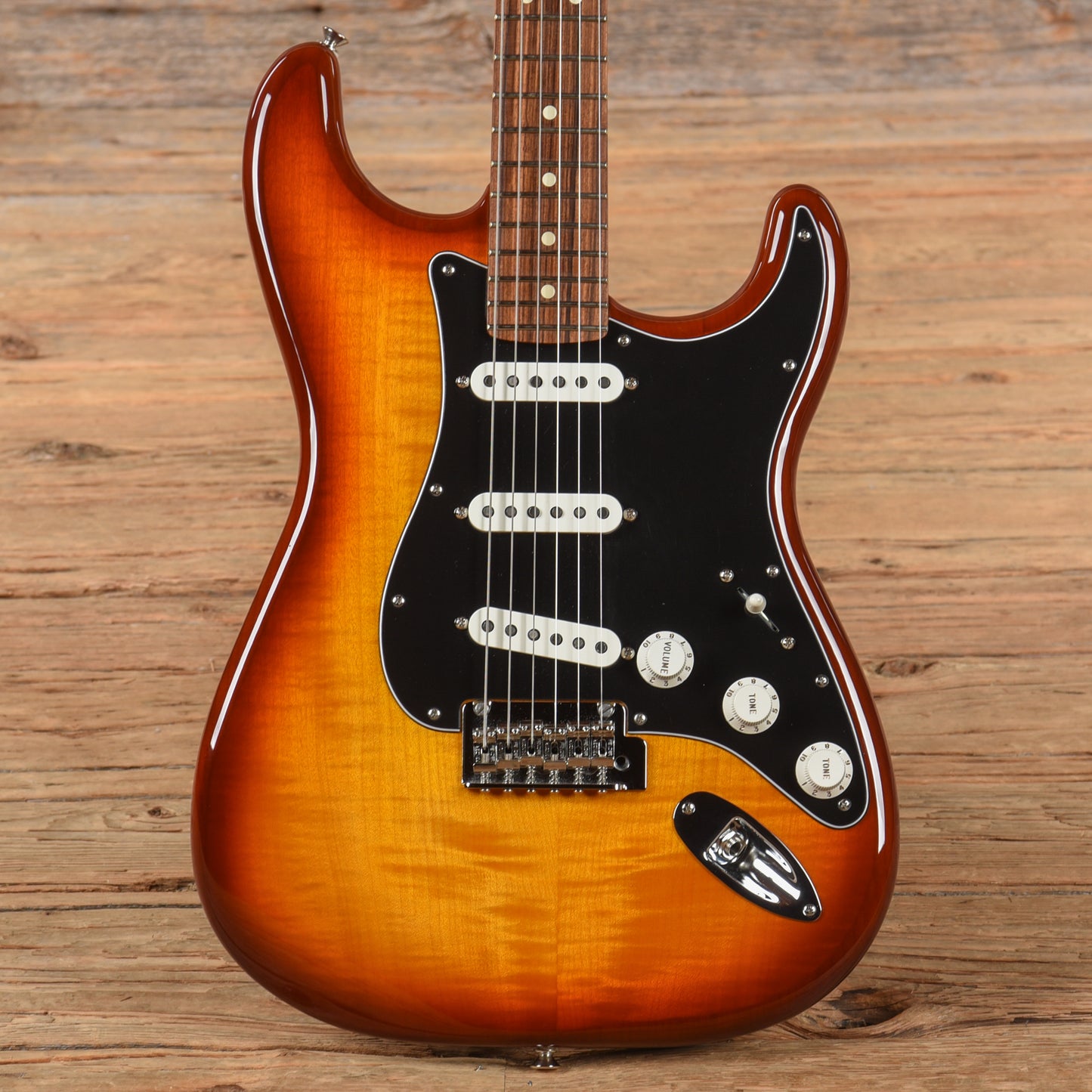 Fender Player Stratocaster Plus Top Tobacco Sunburst 2020