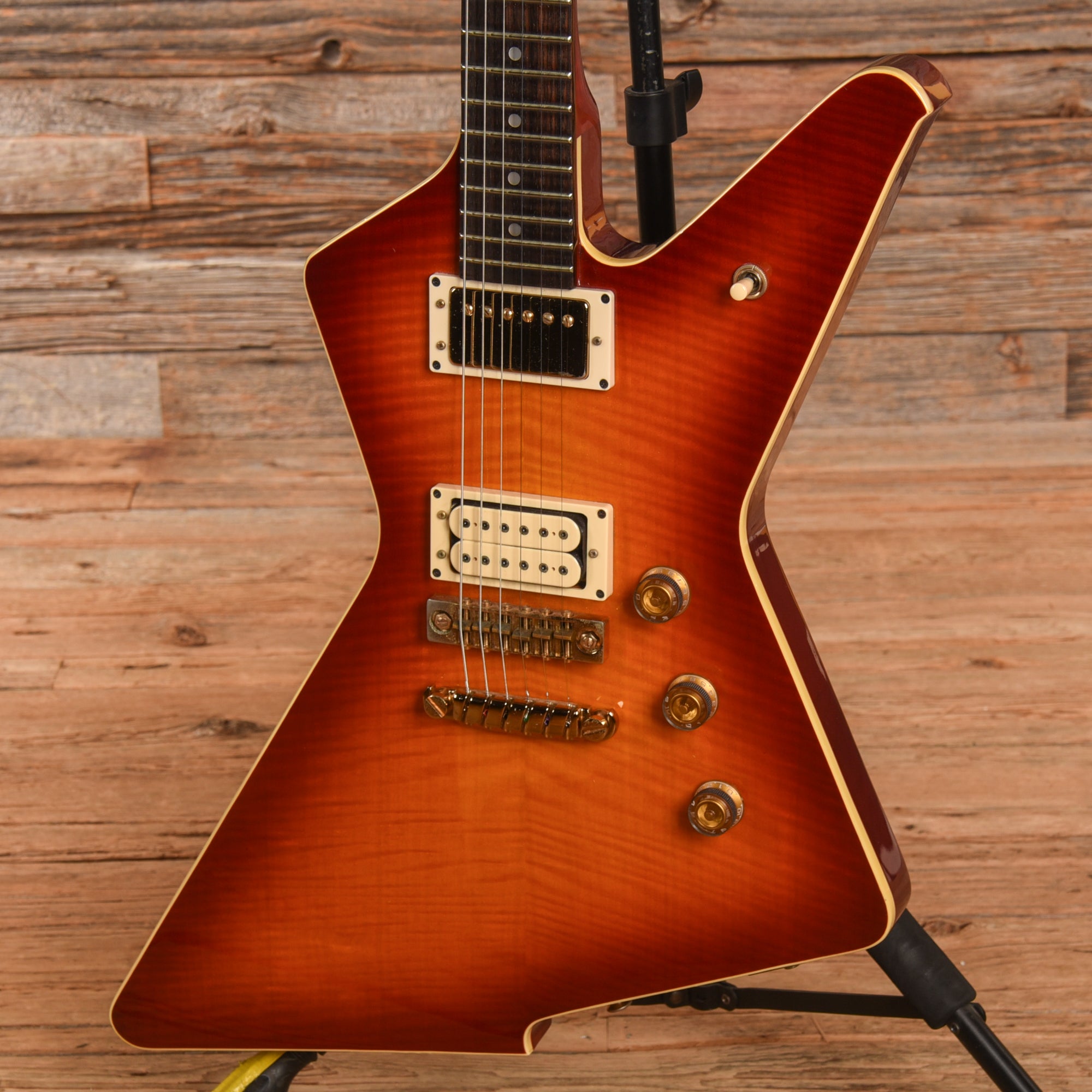 Ibanez DT400 Destroyer II Sunburst 1981 – Chicago Music Exchange