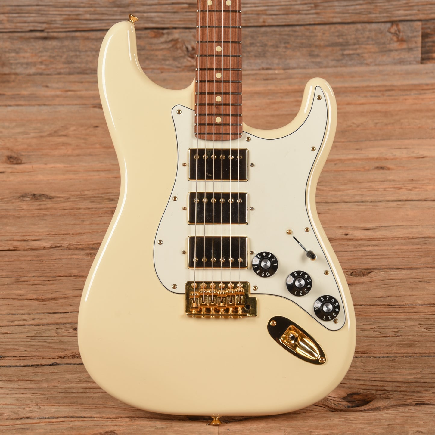 Fender Limited Edition Mahogany Blacktop Stratocaster HHH White 2019