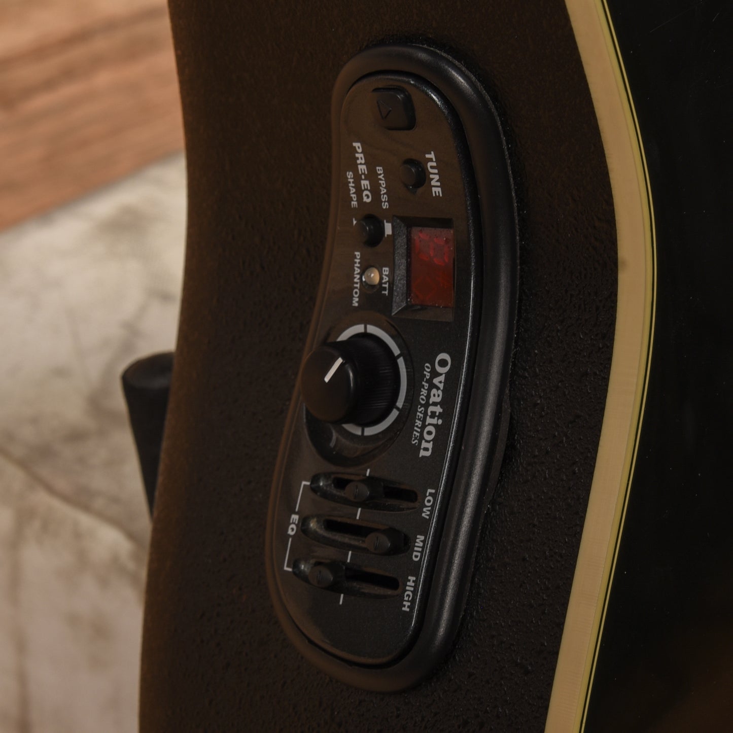 Ovation 2071 Ultra Black