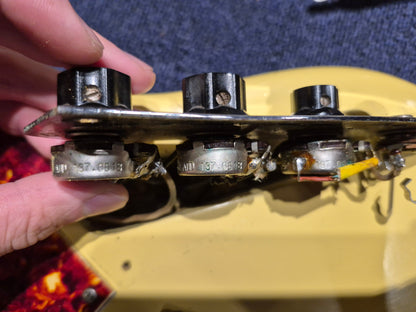 Fender Jazz Bass Olympic White Refin 1965