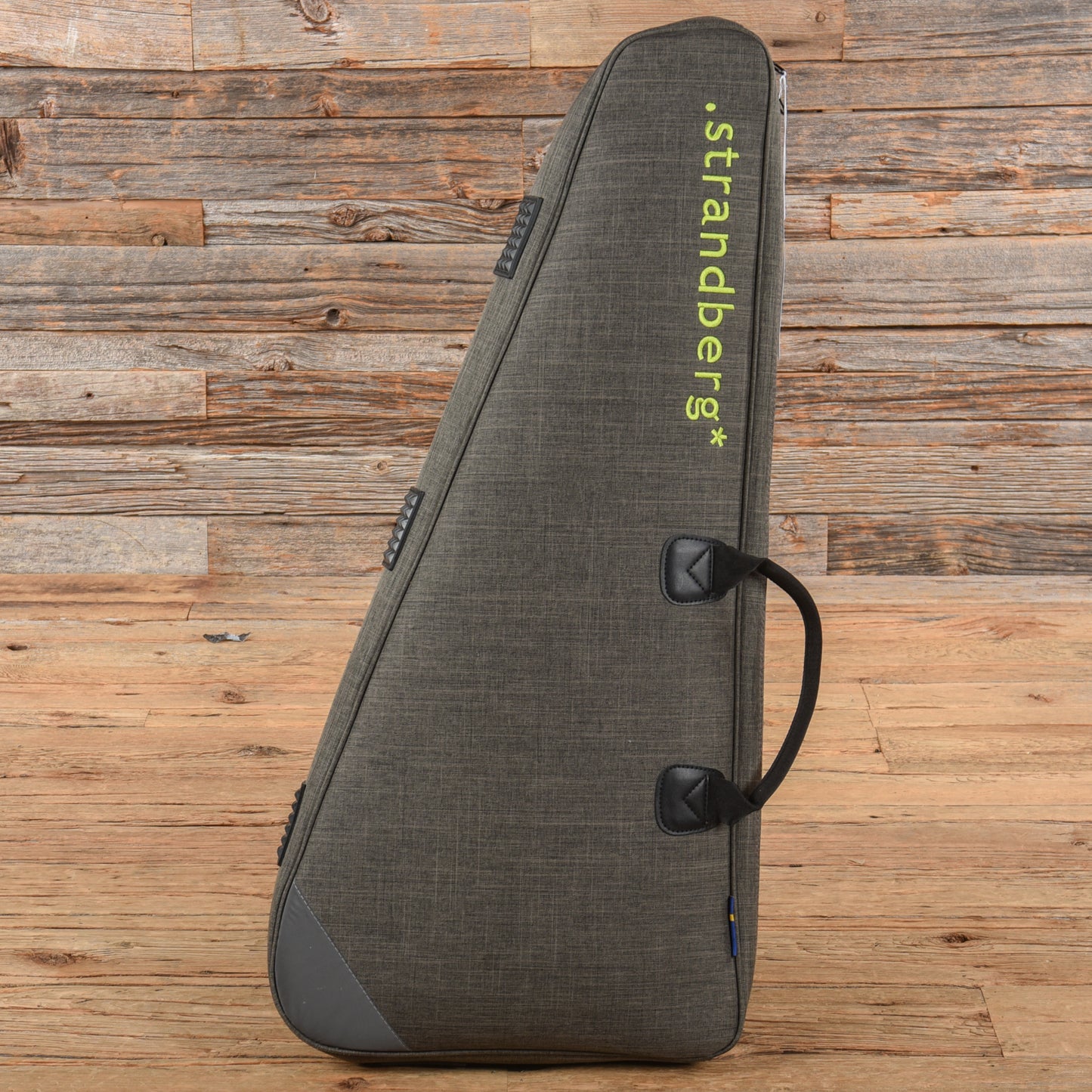 Strandberg Salen Monochrom Monochrom Burst 2024