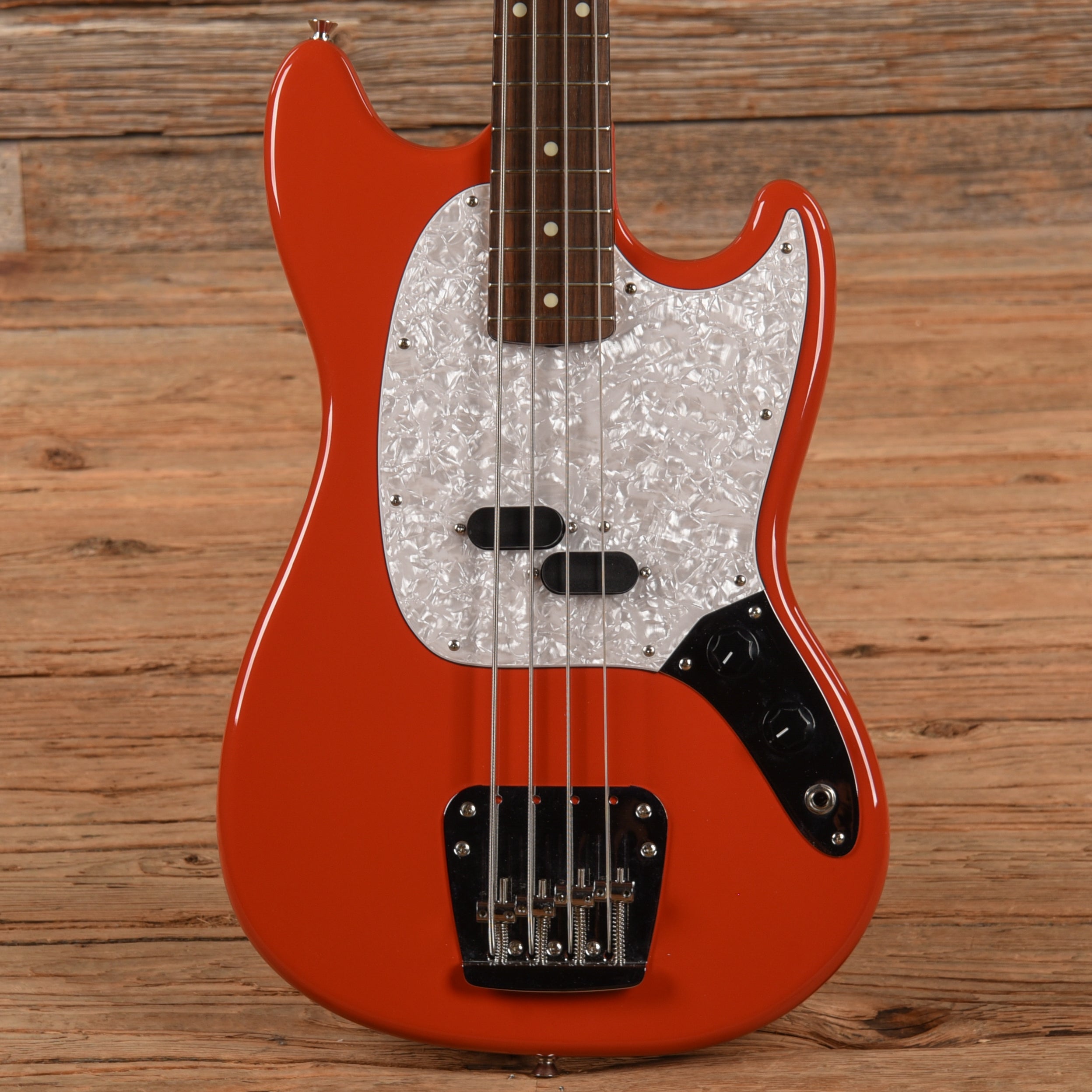 美品 Fender Japan mustang bass Fender Japan Mustang Bass Fiesta Red 2008 – Chicago Music Exchange