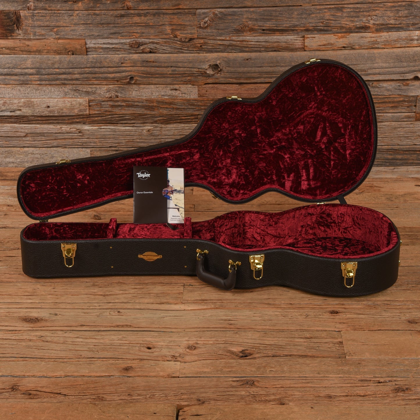 Taylor Custom Grand Auditorium Torrefied Sitka/Cocobolo Black Top ES2 w/Bloodwood Binding