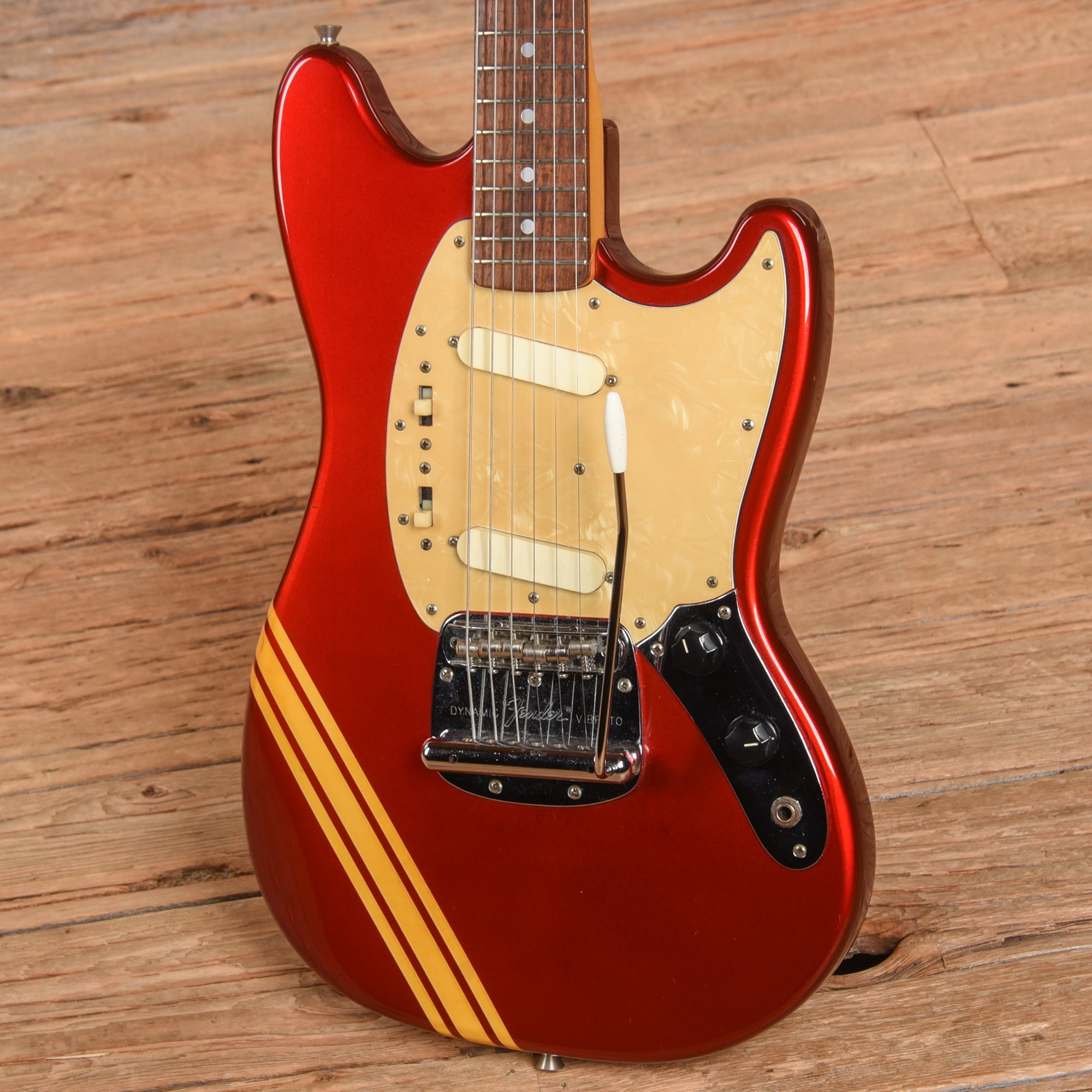Fender MG-69 Mustang Reissue MIJ Competition Red 1990