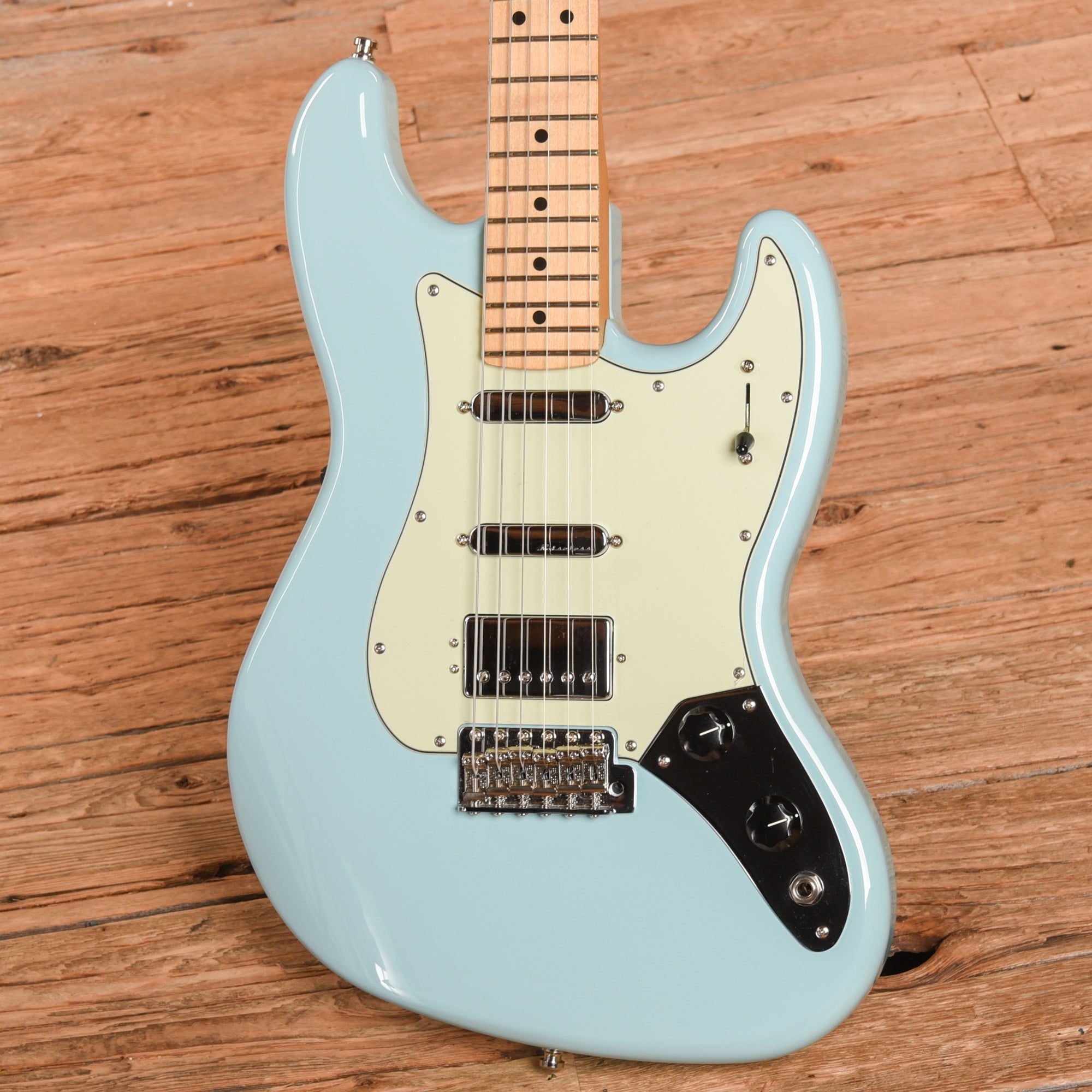 Fender Limited Edition Player Stratocaster HSS Plus Top Daphne Blue 2019