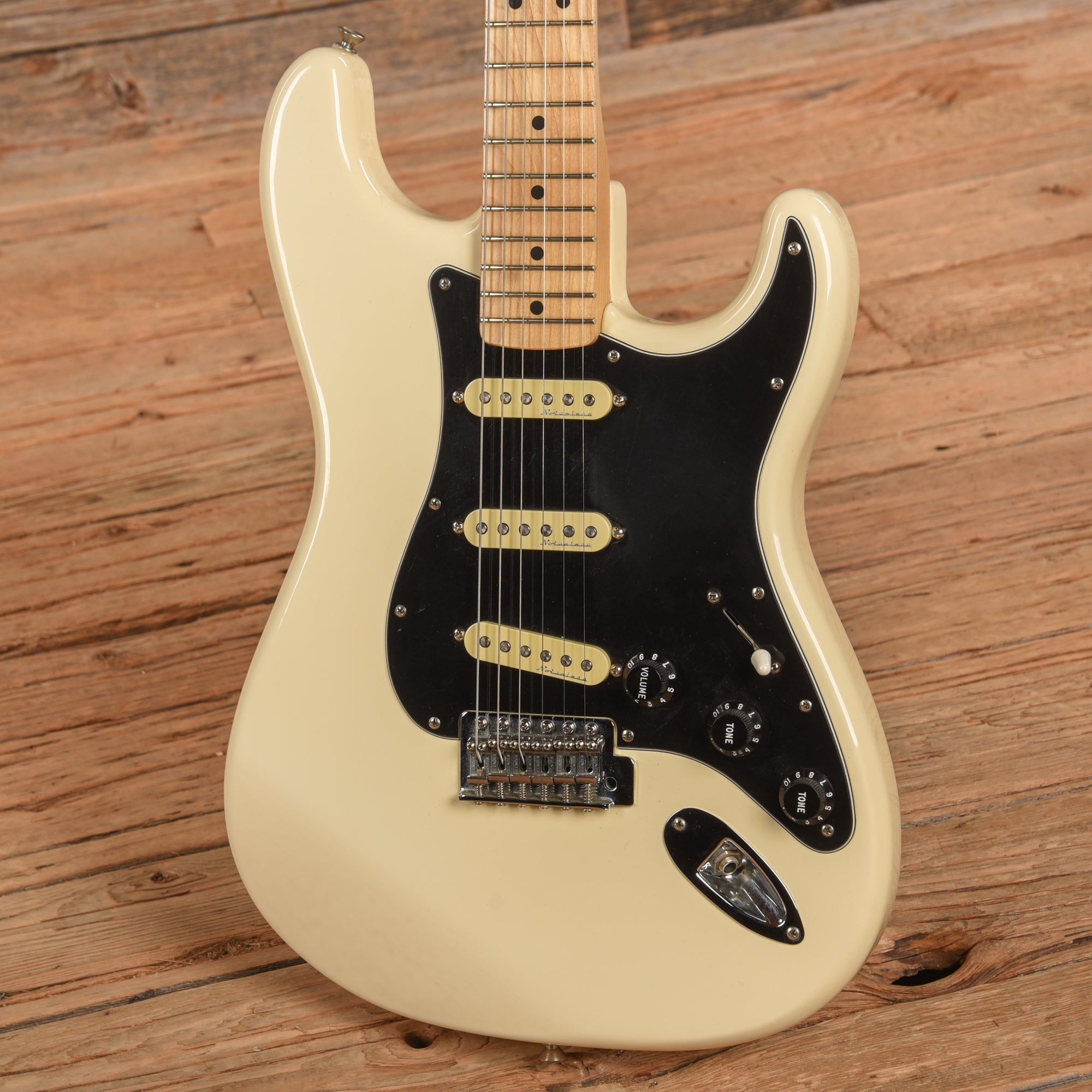 Fender Standard Stratocaster Olympic Pearl 2004