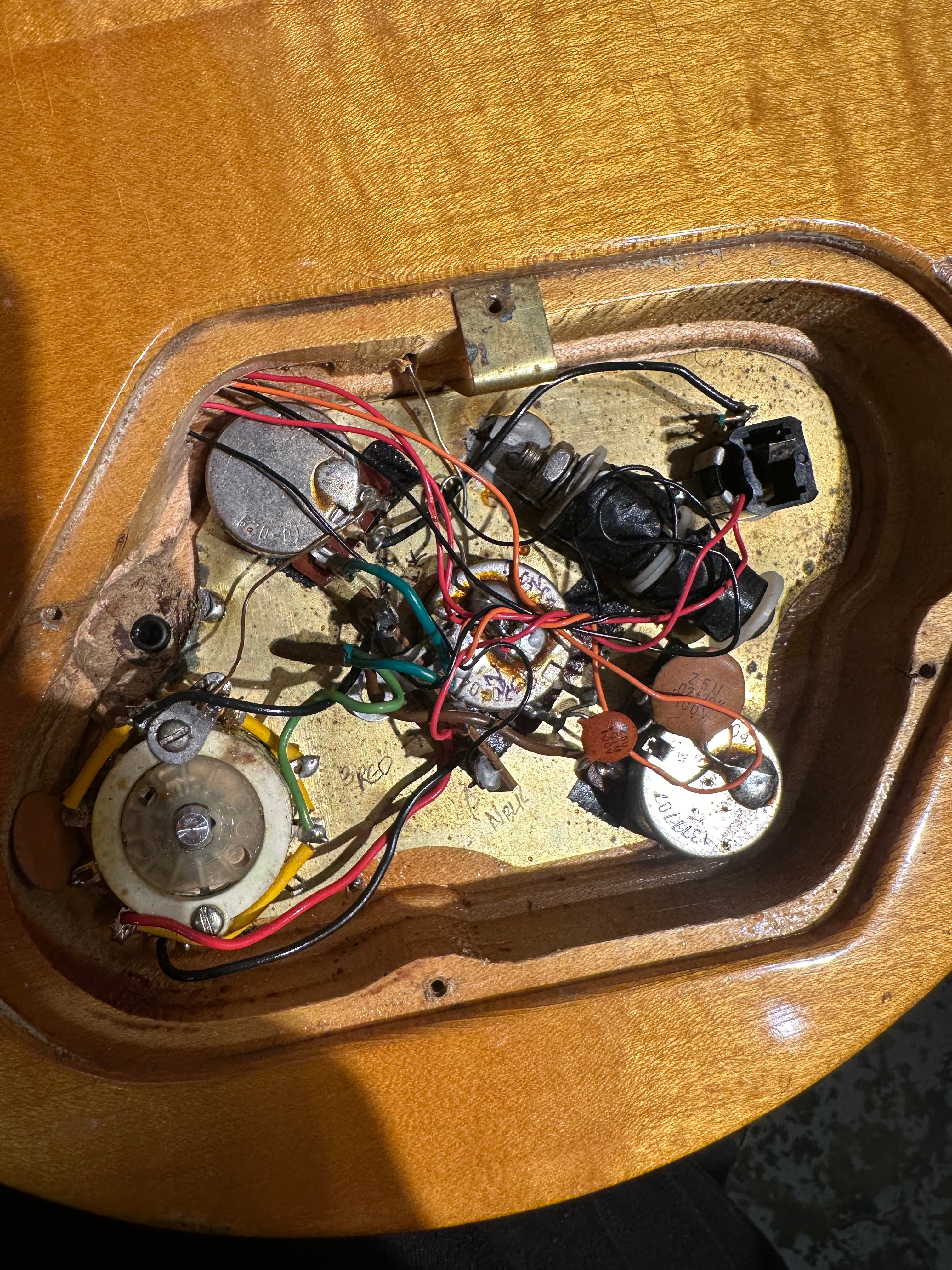 Gibson L6S Natural 1977