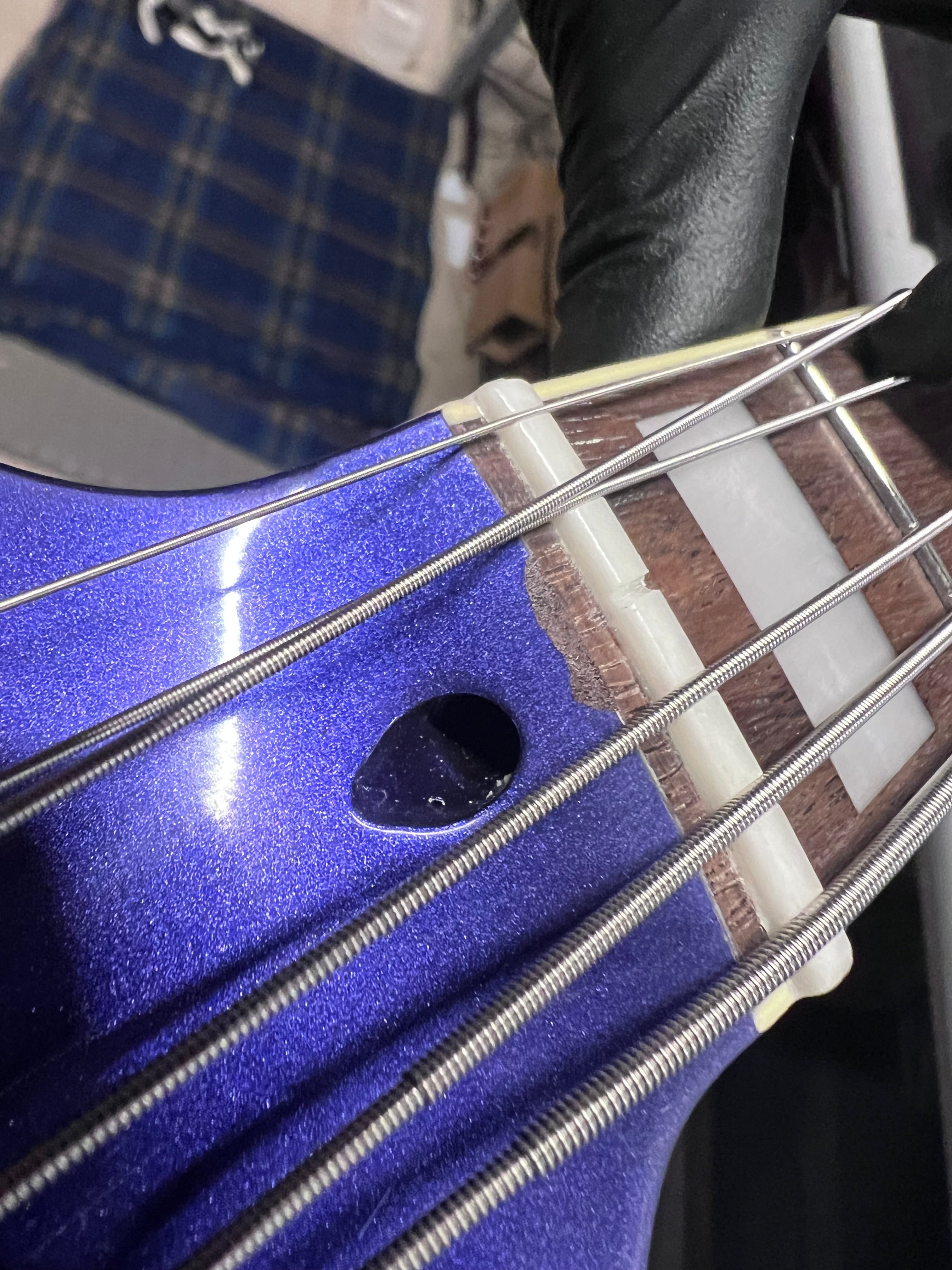 Squier Classic Vibe Bass VI Purple Metallic w/Matching Headcap