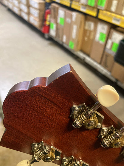 Guild USA D-40 Dreadnought Sitka Spruce/Mahogany Natural