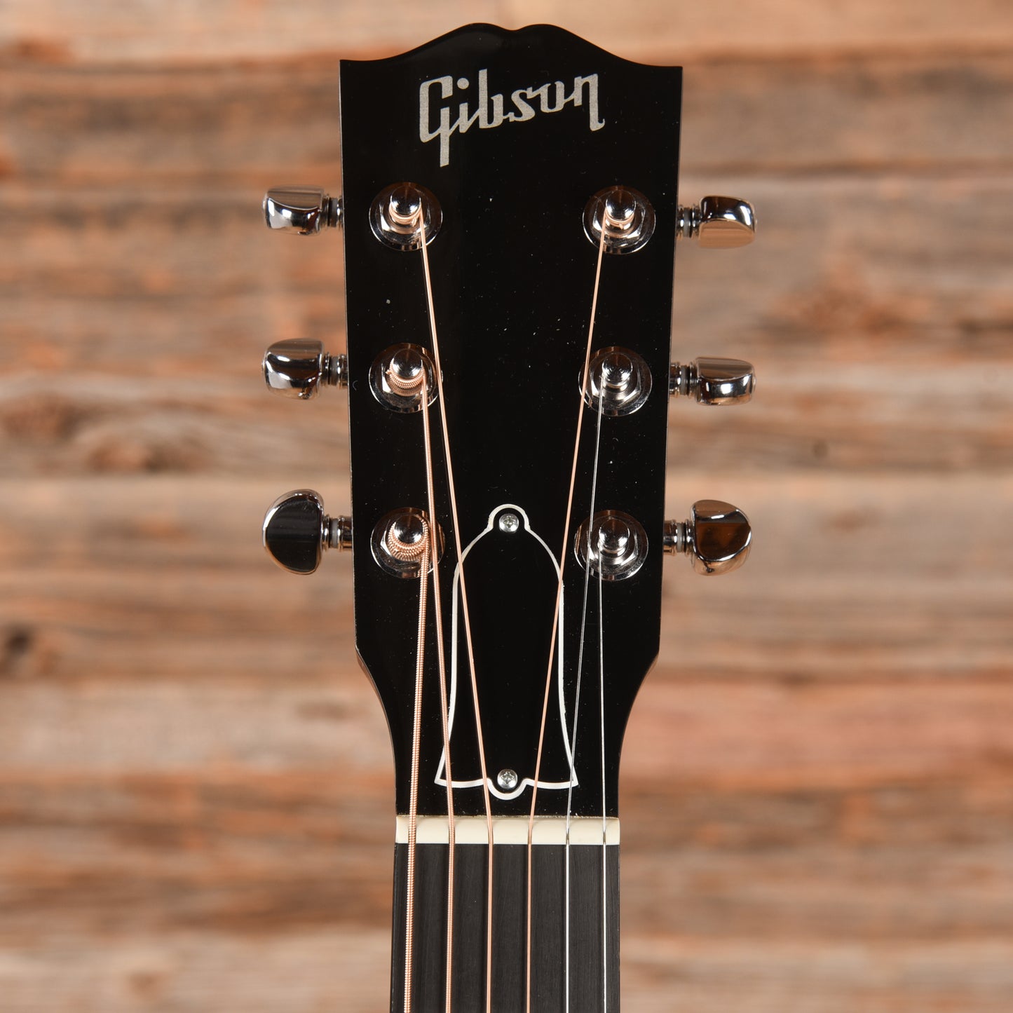 Gibson J-45 Walnut M Sunburst 2019