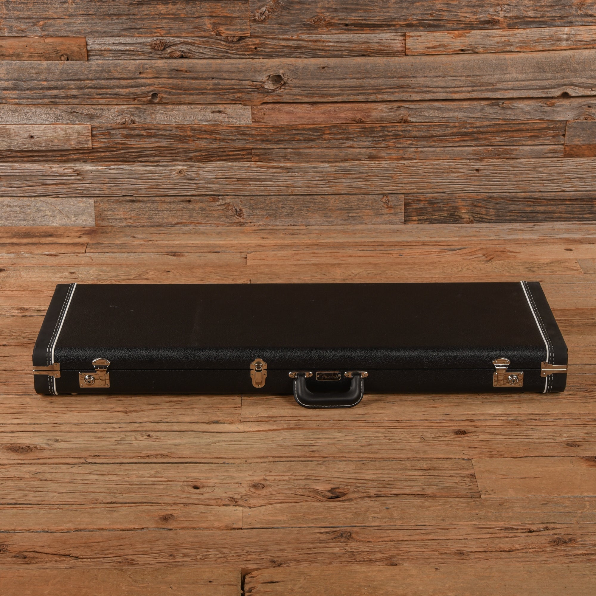 Fender Postmodern Strat Journeyman Relic Black 2022