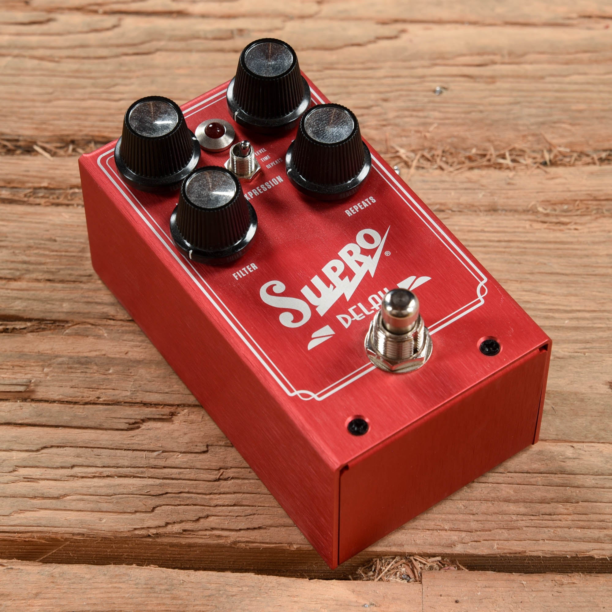 Supro 1313 Analog Delay Pedal