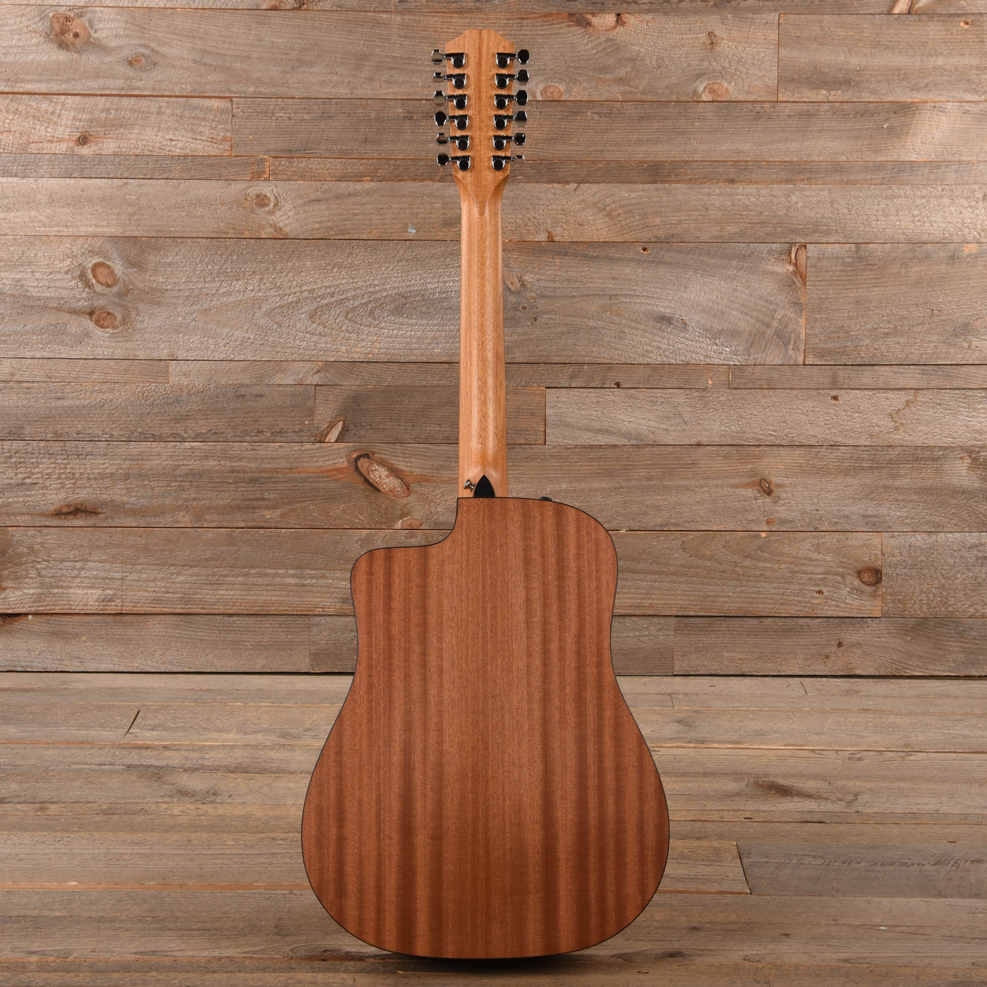 Taylor 150ce 12-String Dreadnought Spruce/Sapele Natural
