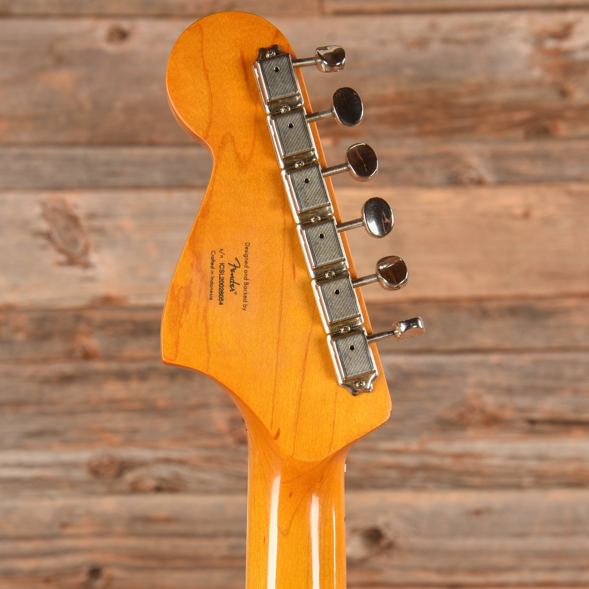 Squier Classic Vibe Bass VI Shell Pink w/Matching Headcap & 3-Ply Parchment Pickguard