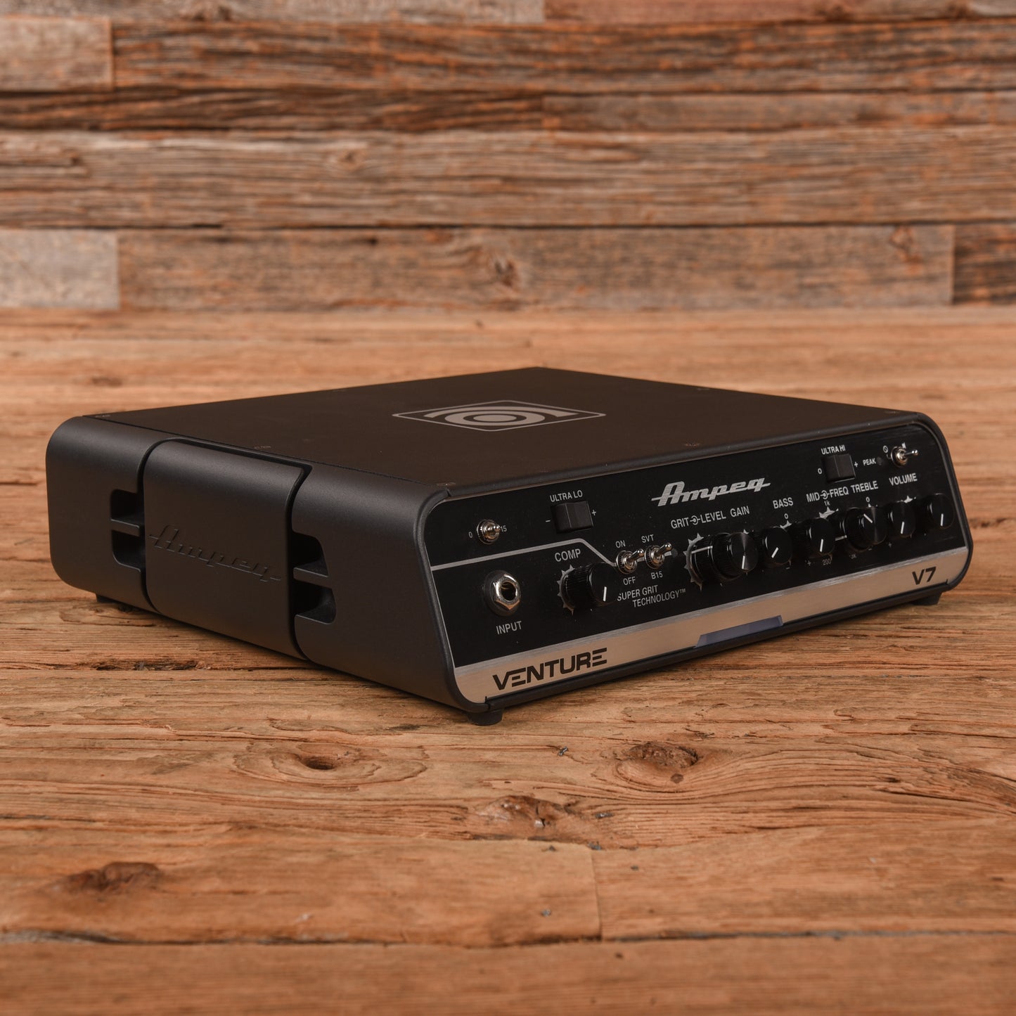 Ampeg Venture V7 700W Bass Amp Head