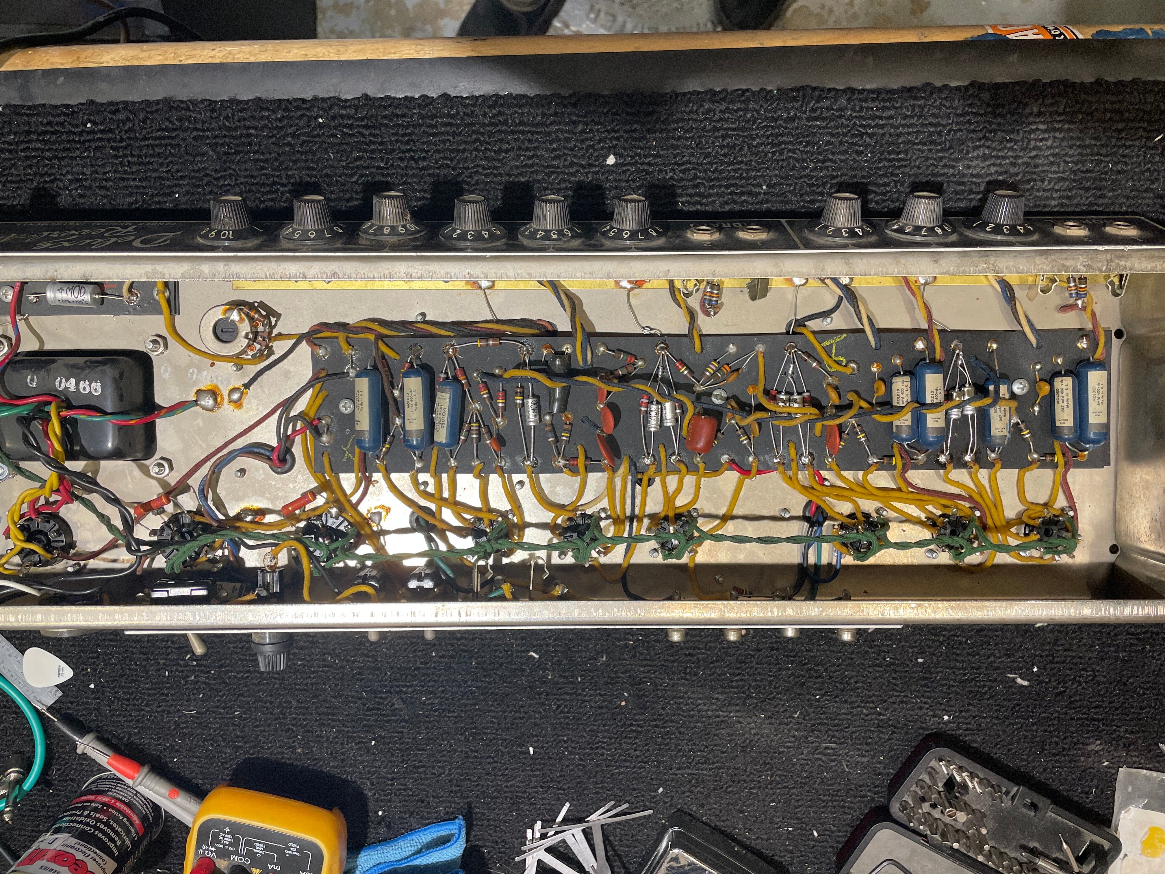 Fender Deluxe Reverb 2-Channel 22-Watt 1x12