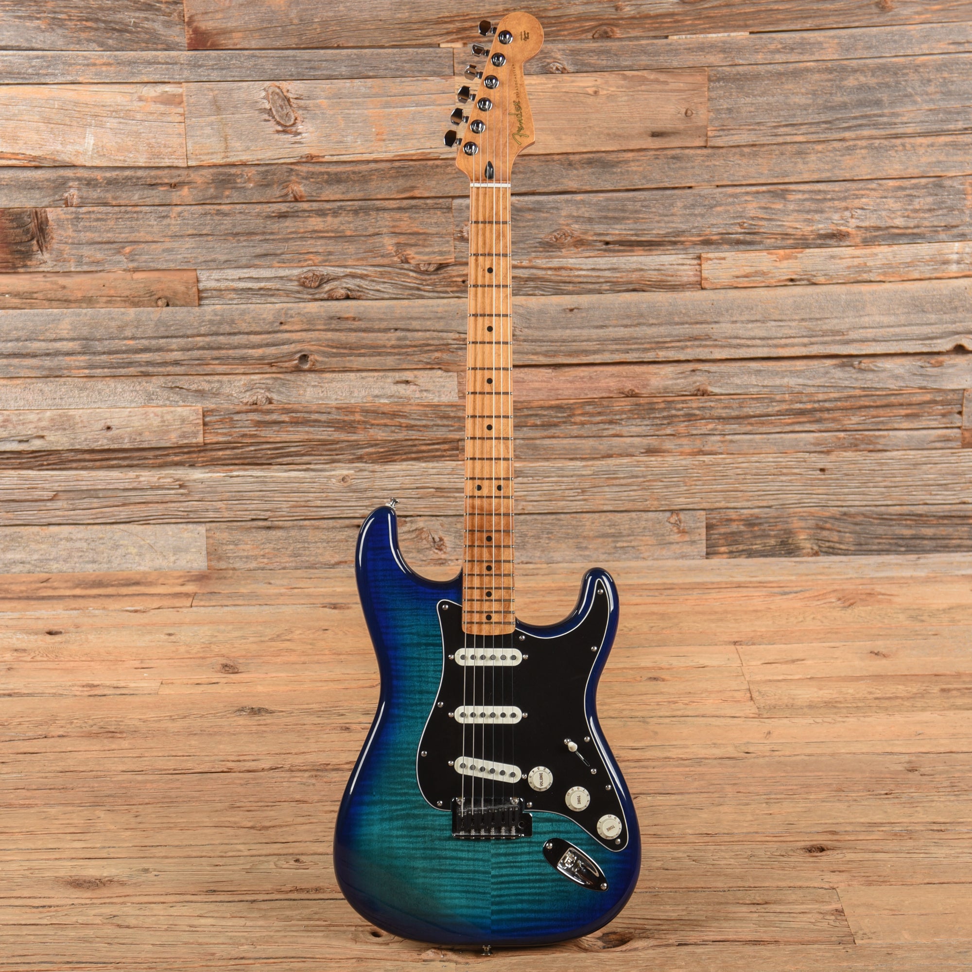 Fender Player Plus Stratocaster w/Roasted Maple Neck Blue Burst 2021